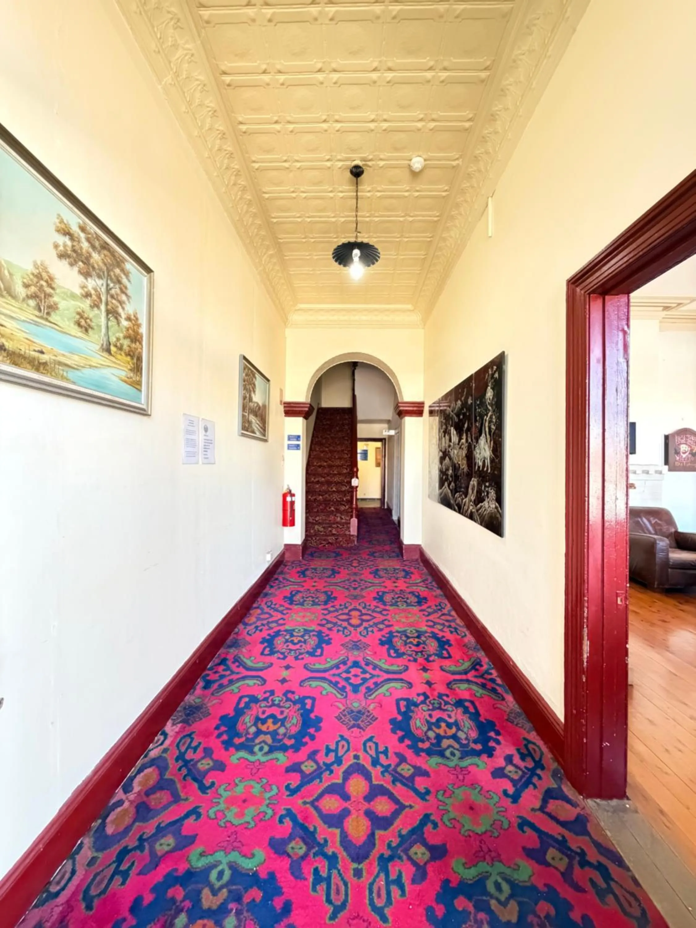 Bed in Alpine Heritage Motel