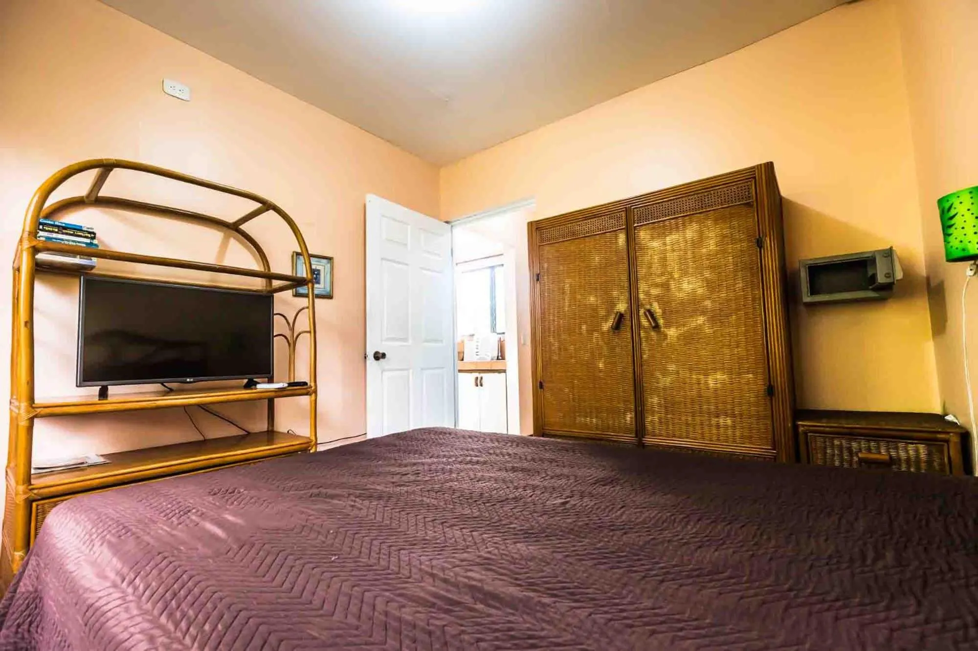 Bedroom, Bed in La Dolce Vita