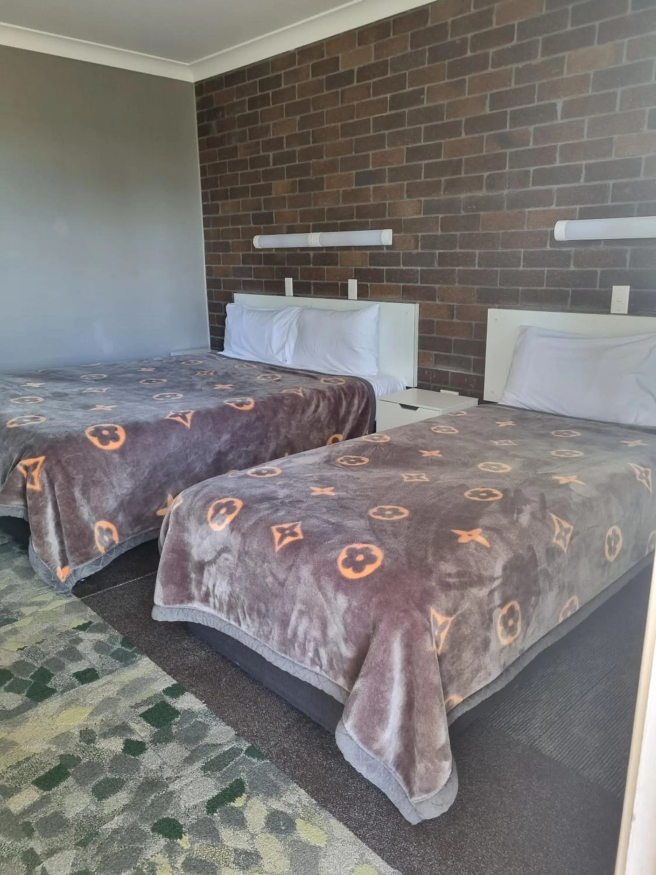 Bed in All Seasons Country Lodge