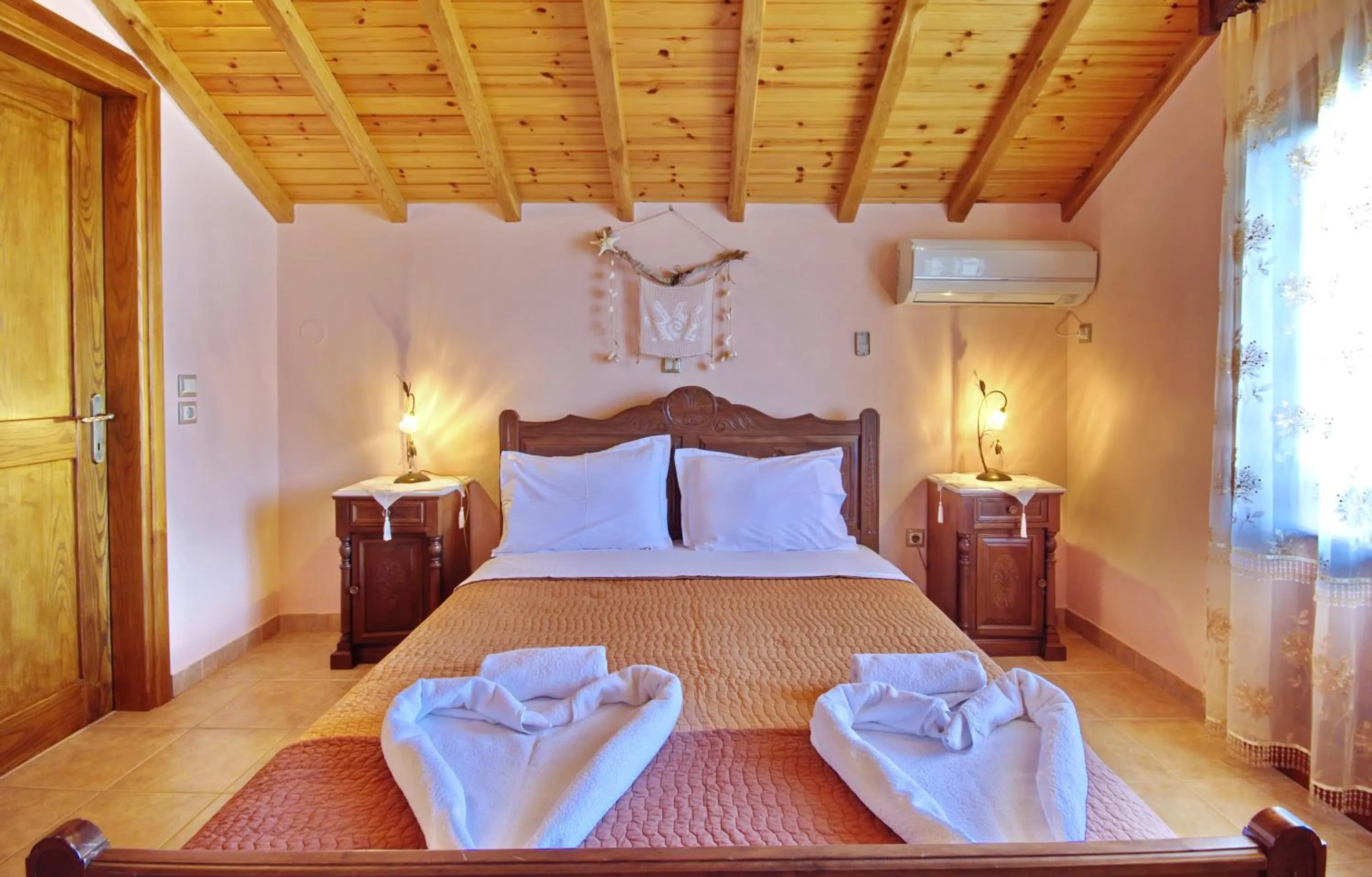 Bedroom, Bed in Pelagos Villas