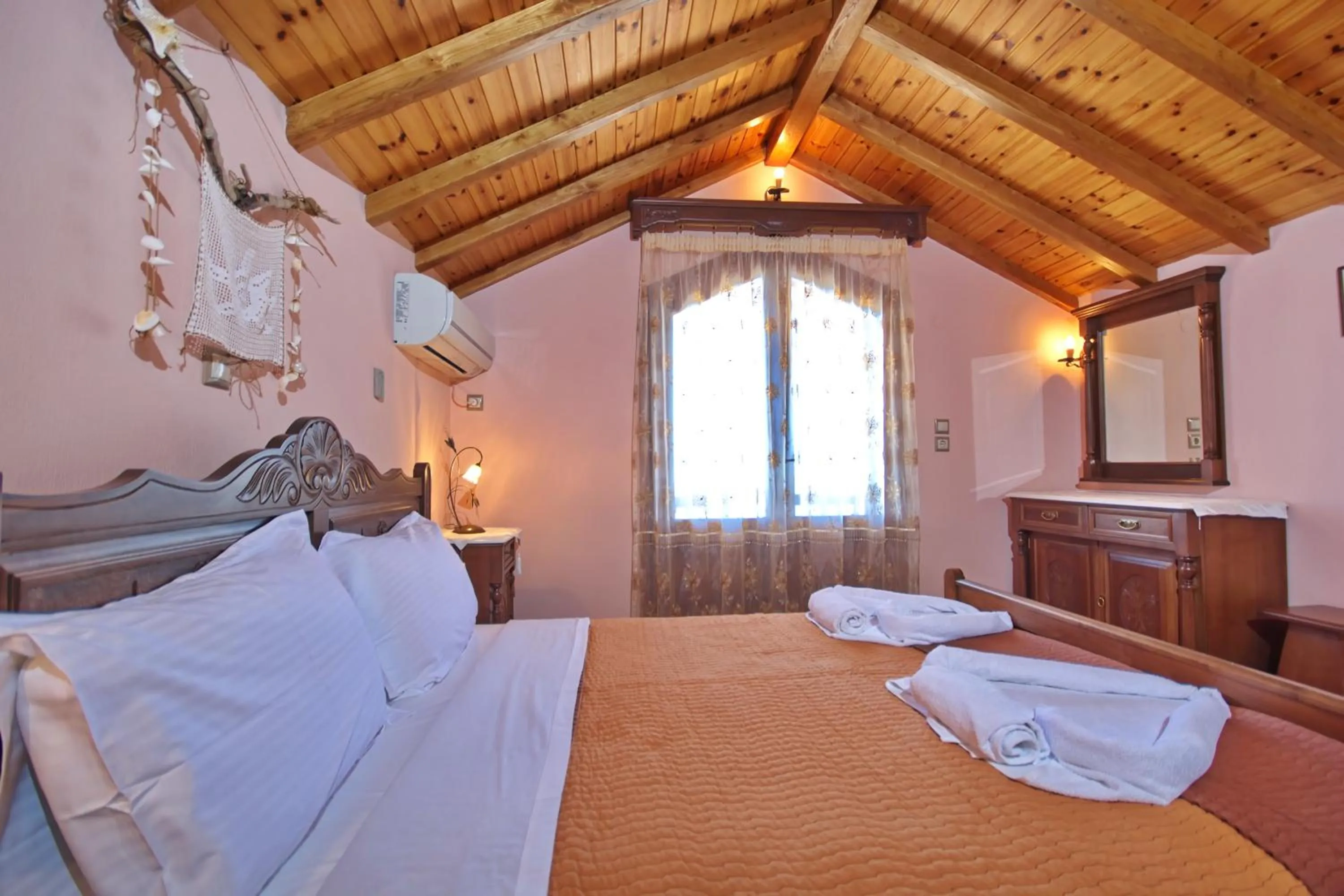 Bedroom, Bed in Pelagos Villas
