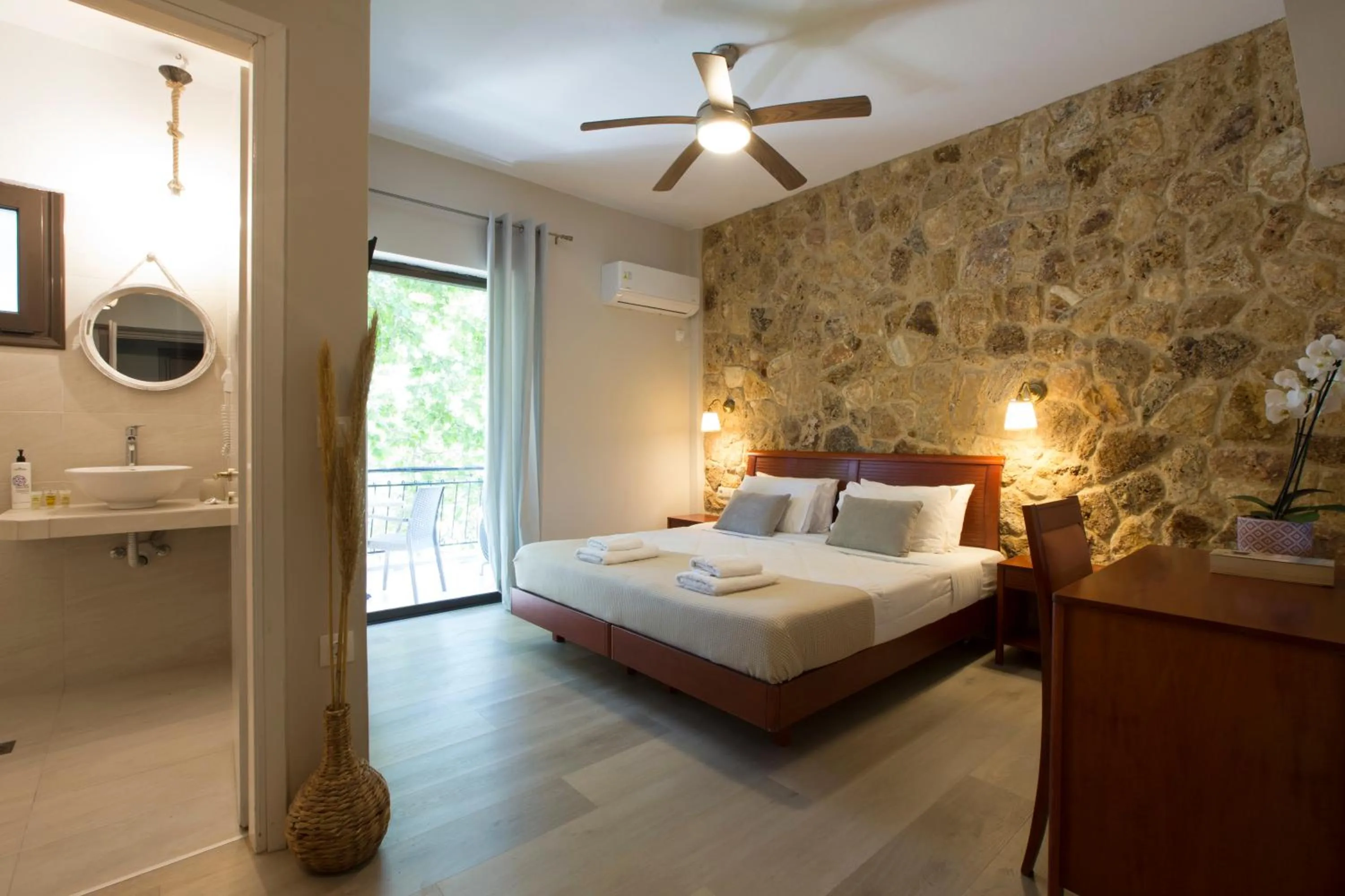 Photo of the whole room, Bed in Hotel Kastri