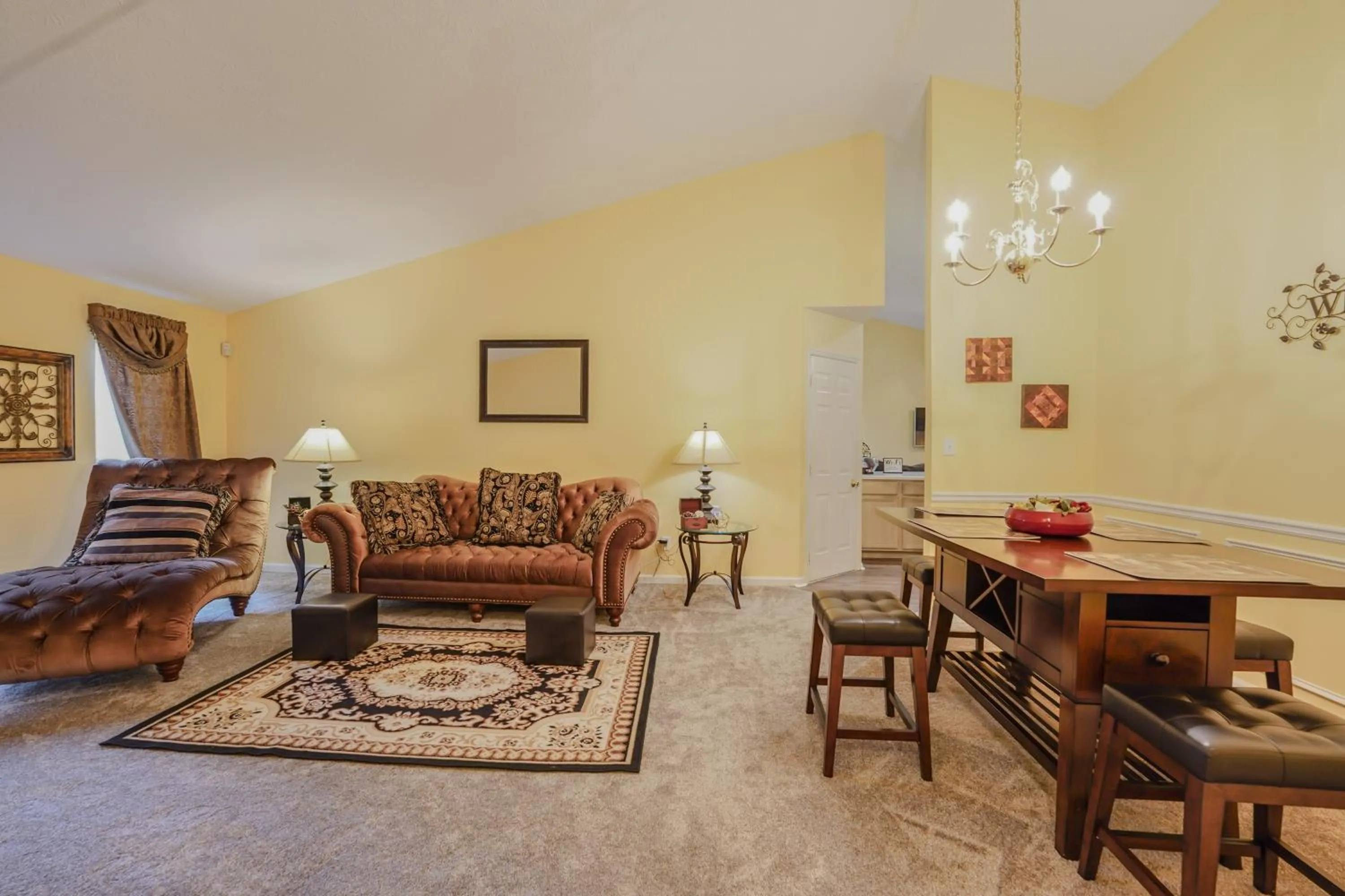 Living room in K & C Mountain View Cottage