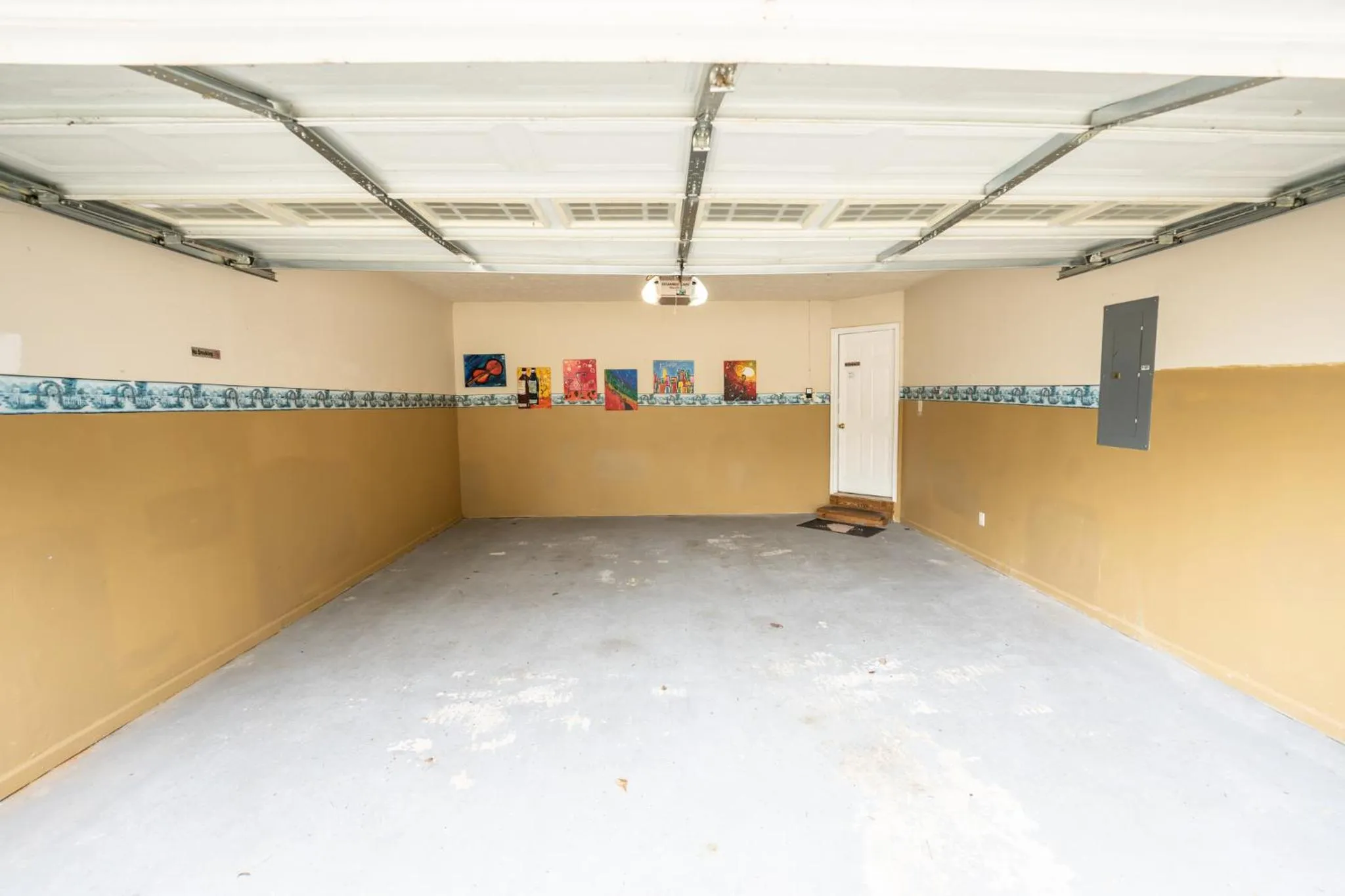 Parking in K & C Mountain View Cottage