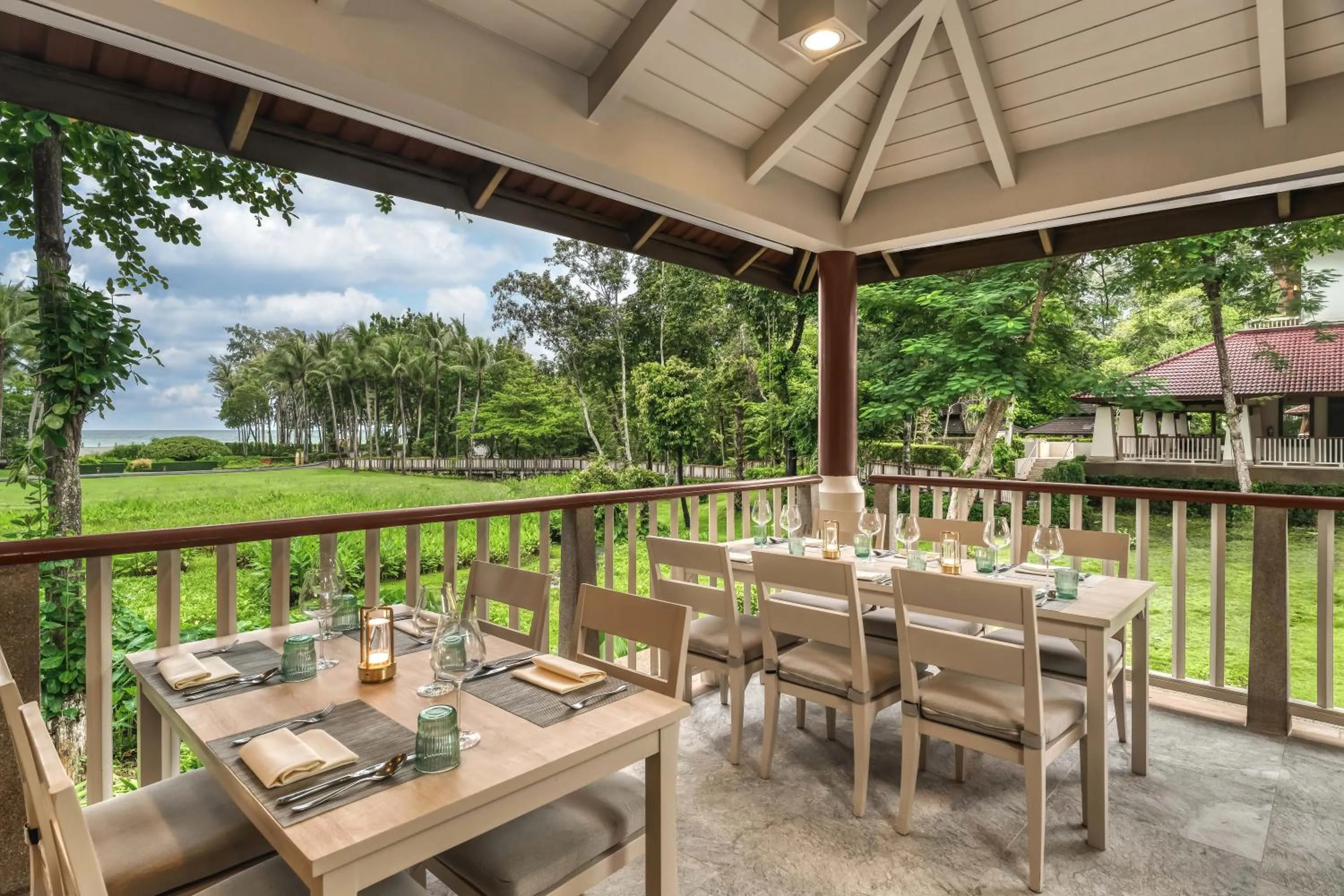 Restaurant/places to eat in Dusit Thani Krabi Beach Resort