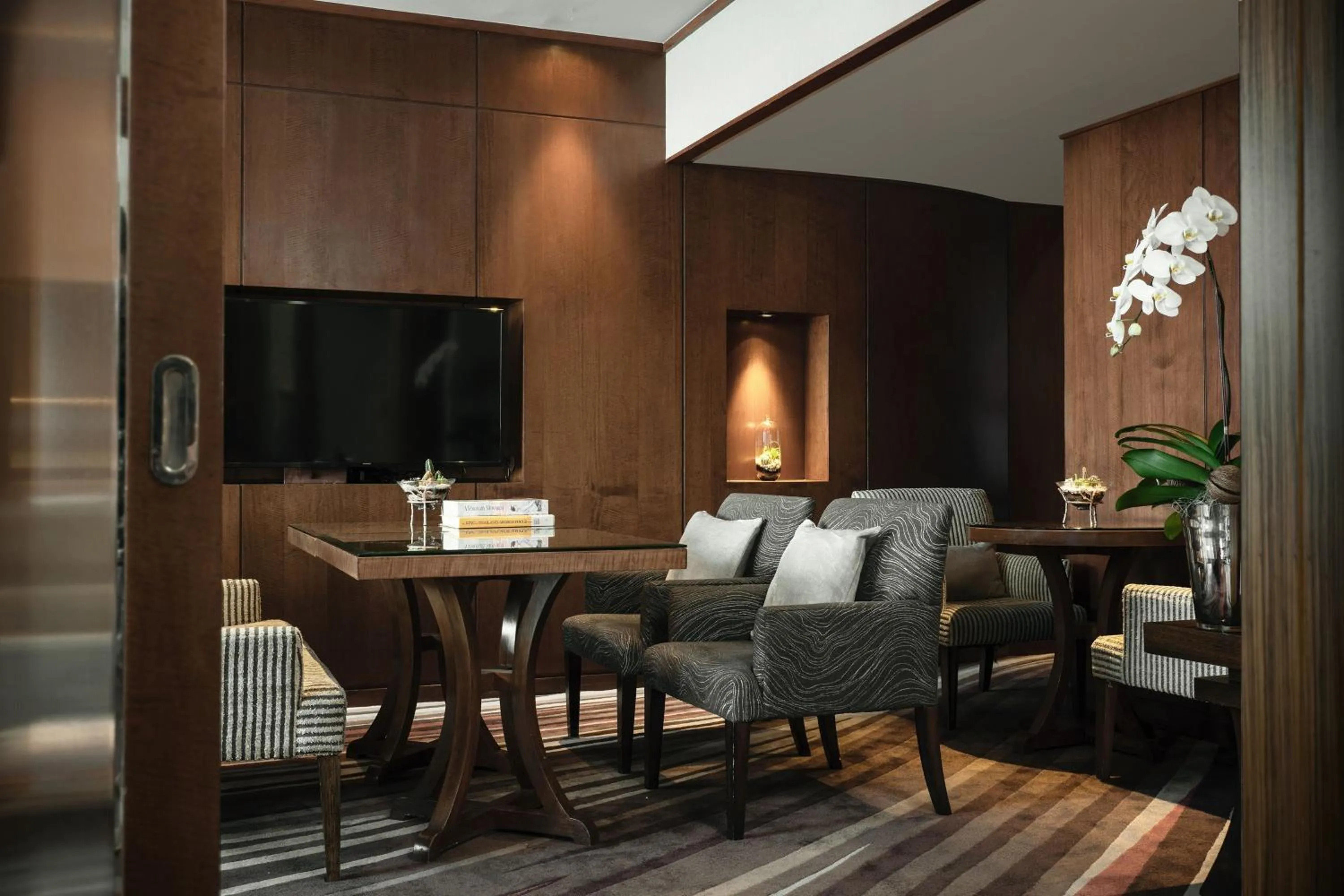 Lounge or bar in The Westin Grande Sukhumvit, Bangkok