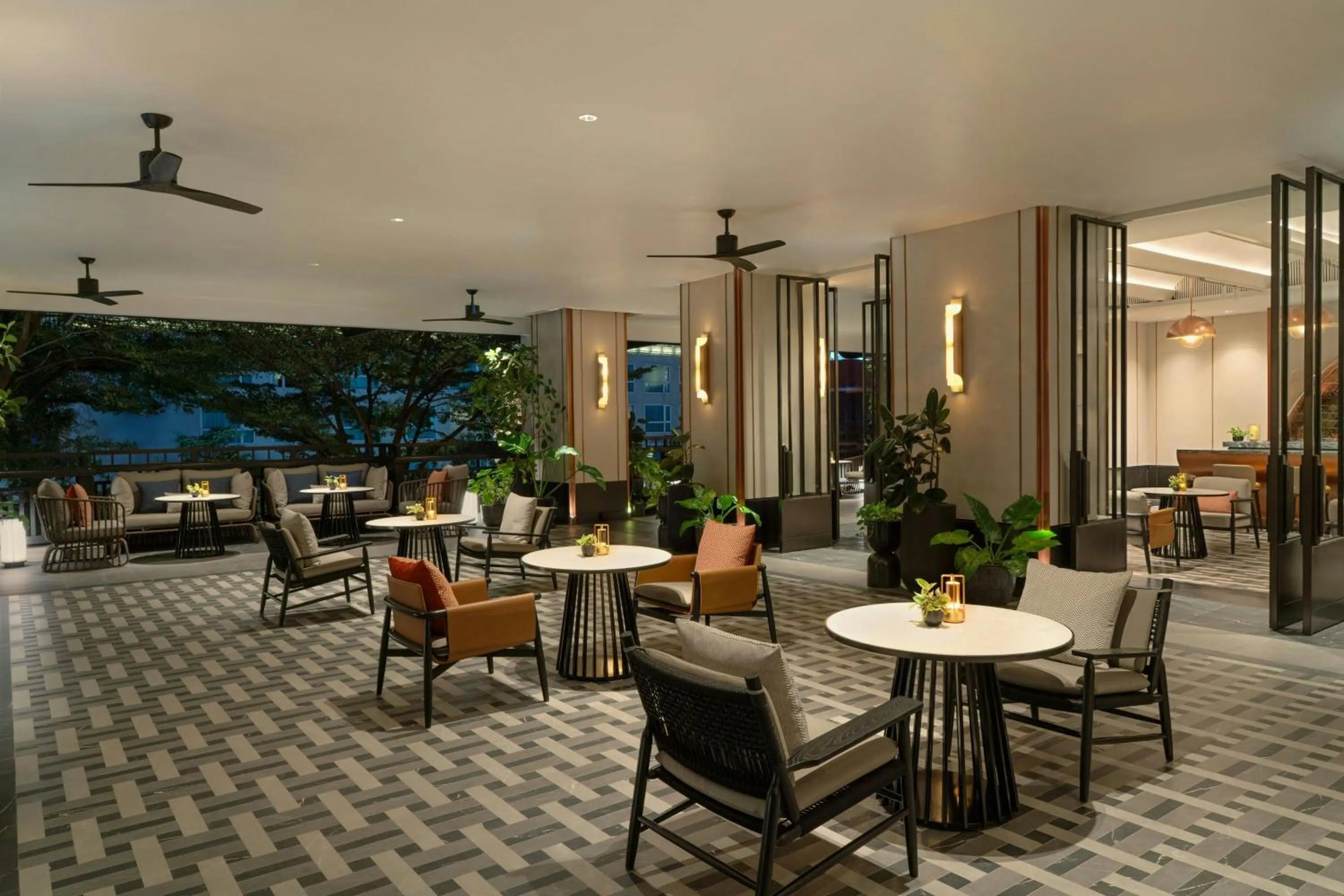 Lounge or bar in Chiang Mai Marriott Hotel