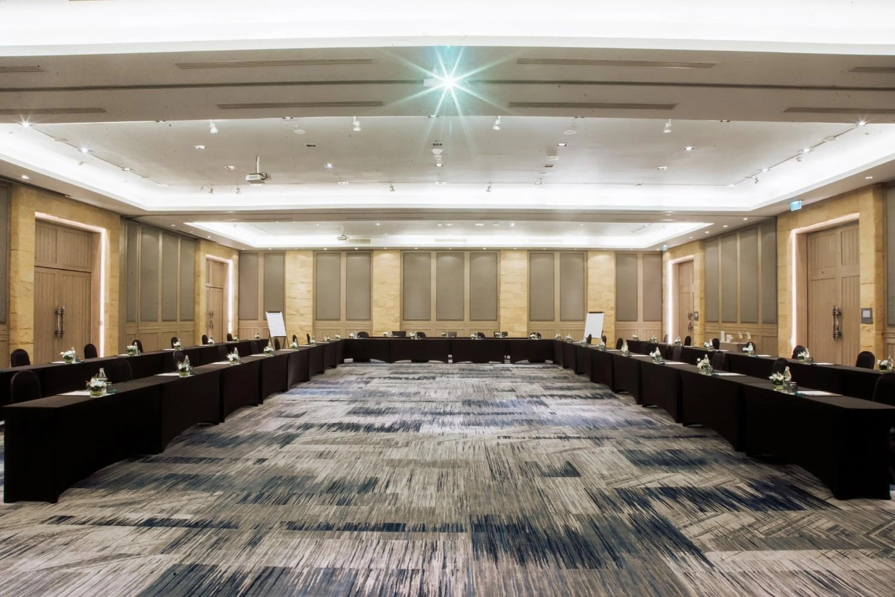 Meeting/conference room in InterContinental Pattaya Resort by IHG