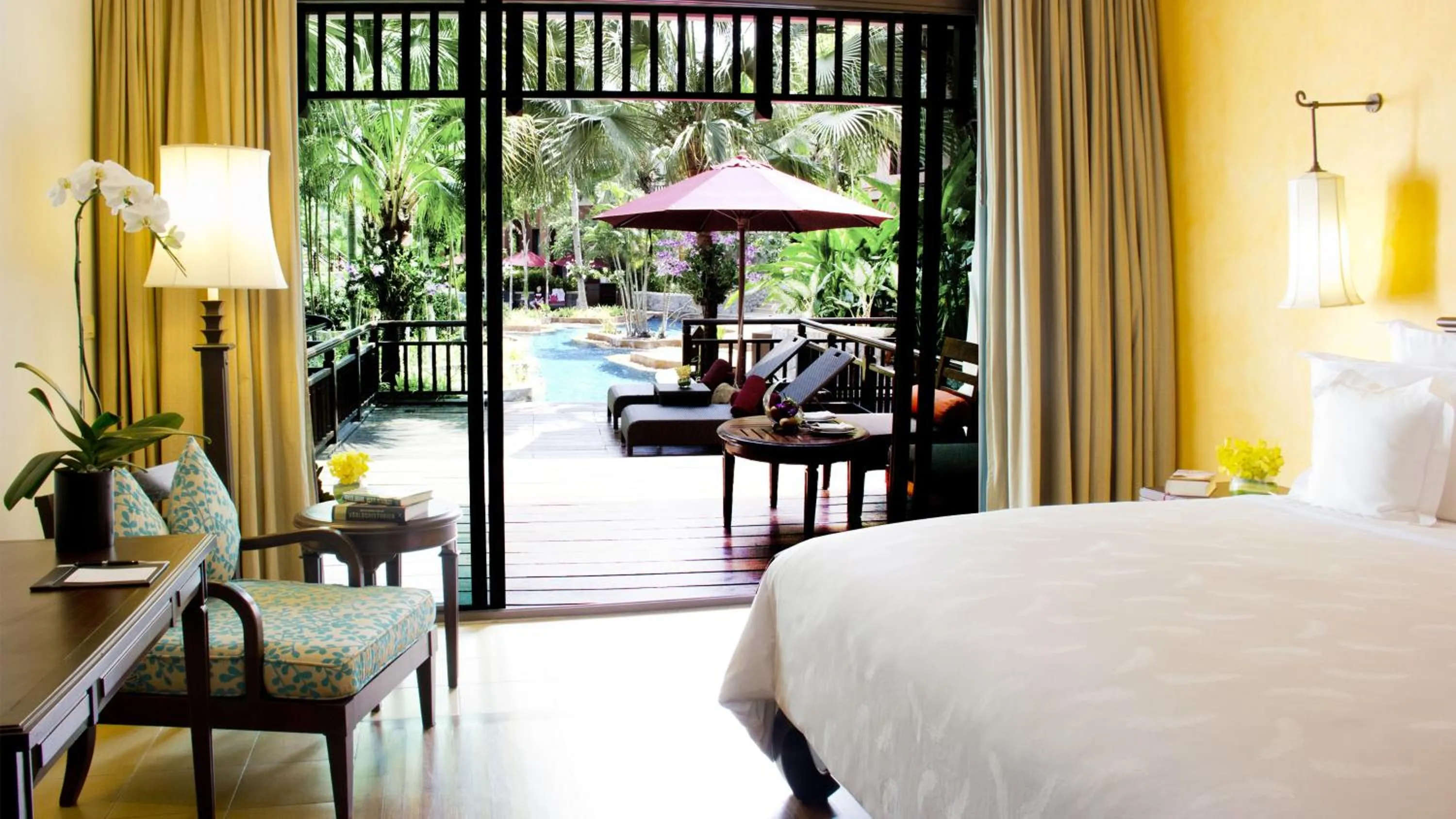 Photo of the whole room, Bed in InterContinental Pattaya Resort by IHG