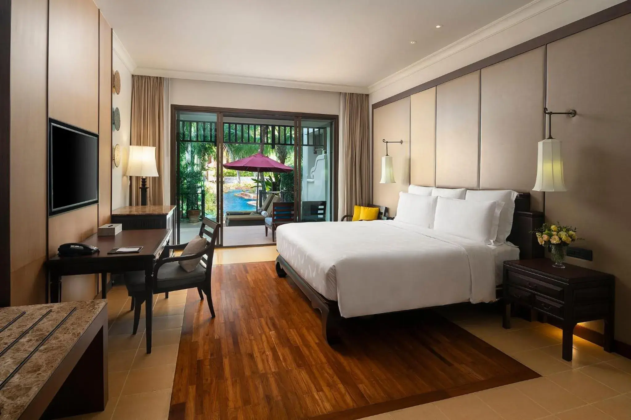 Premium King Room with Balcony and Pool Access in InterContinental Pattaya Resort by IHG Premium King Room with Balcony and Pool Access in InterContinental Pattaya Resort by IHG