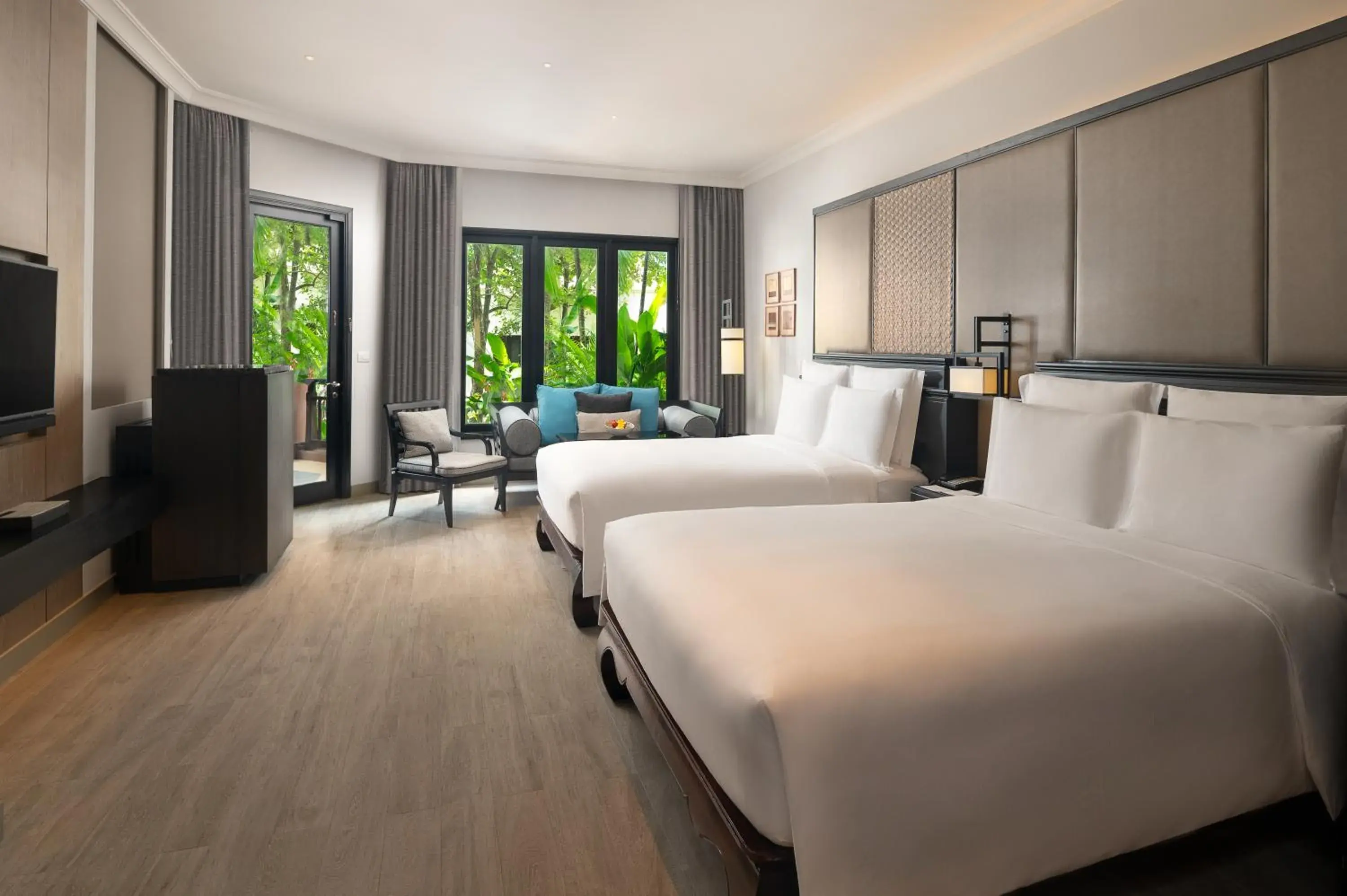 Junior Queen Suite with Garden View - Club Lounge Access in InterContinental Pattaya Resort by IHG Junior Queen Suite with Garden View - Club Lounge Access in InterContinental Pattaya Resort by IHG