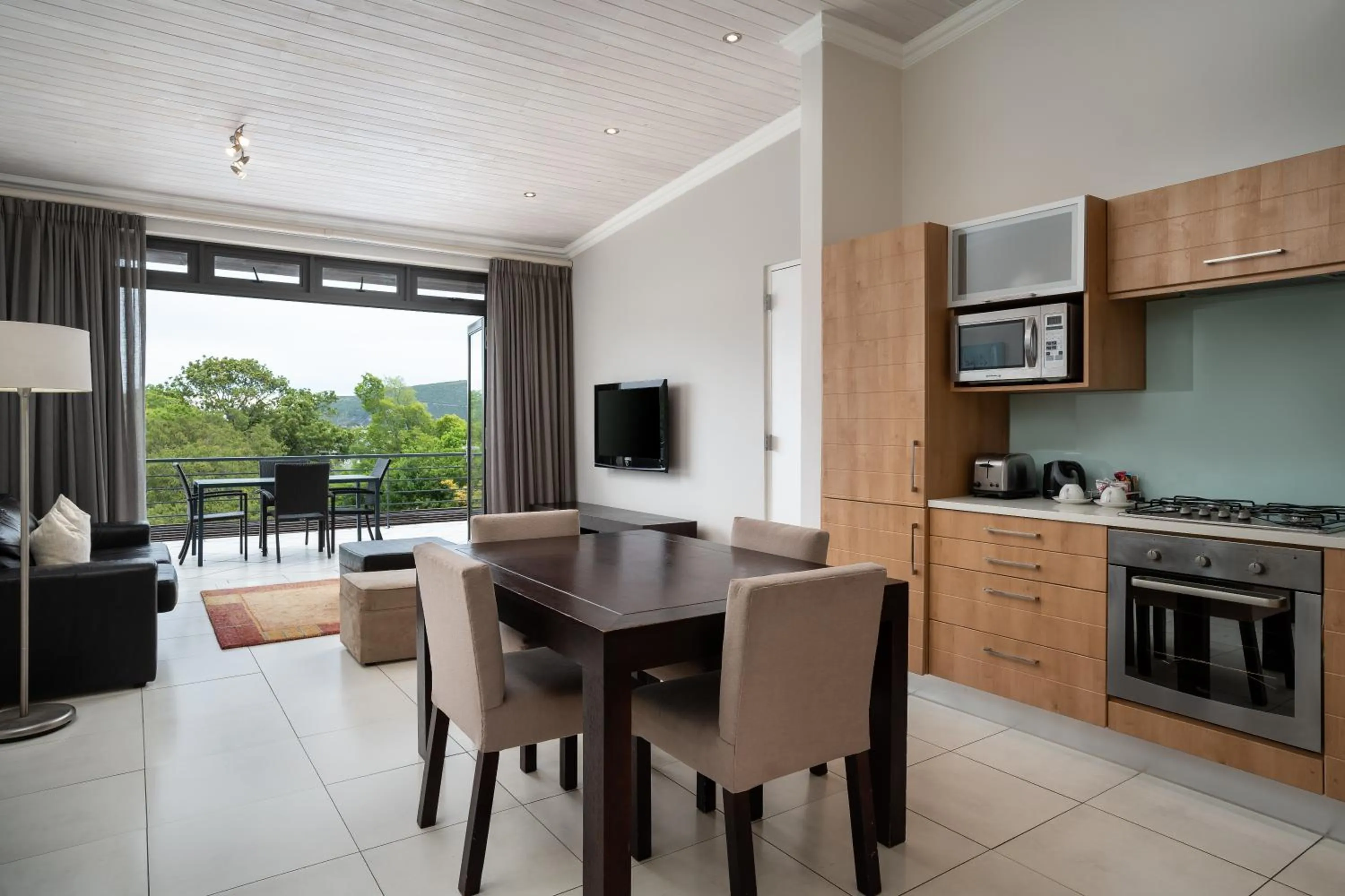 Kitchen or kitchenette in Premier Resort The Moorings, Knysna