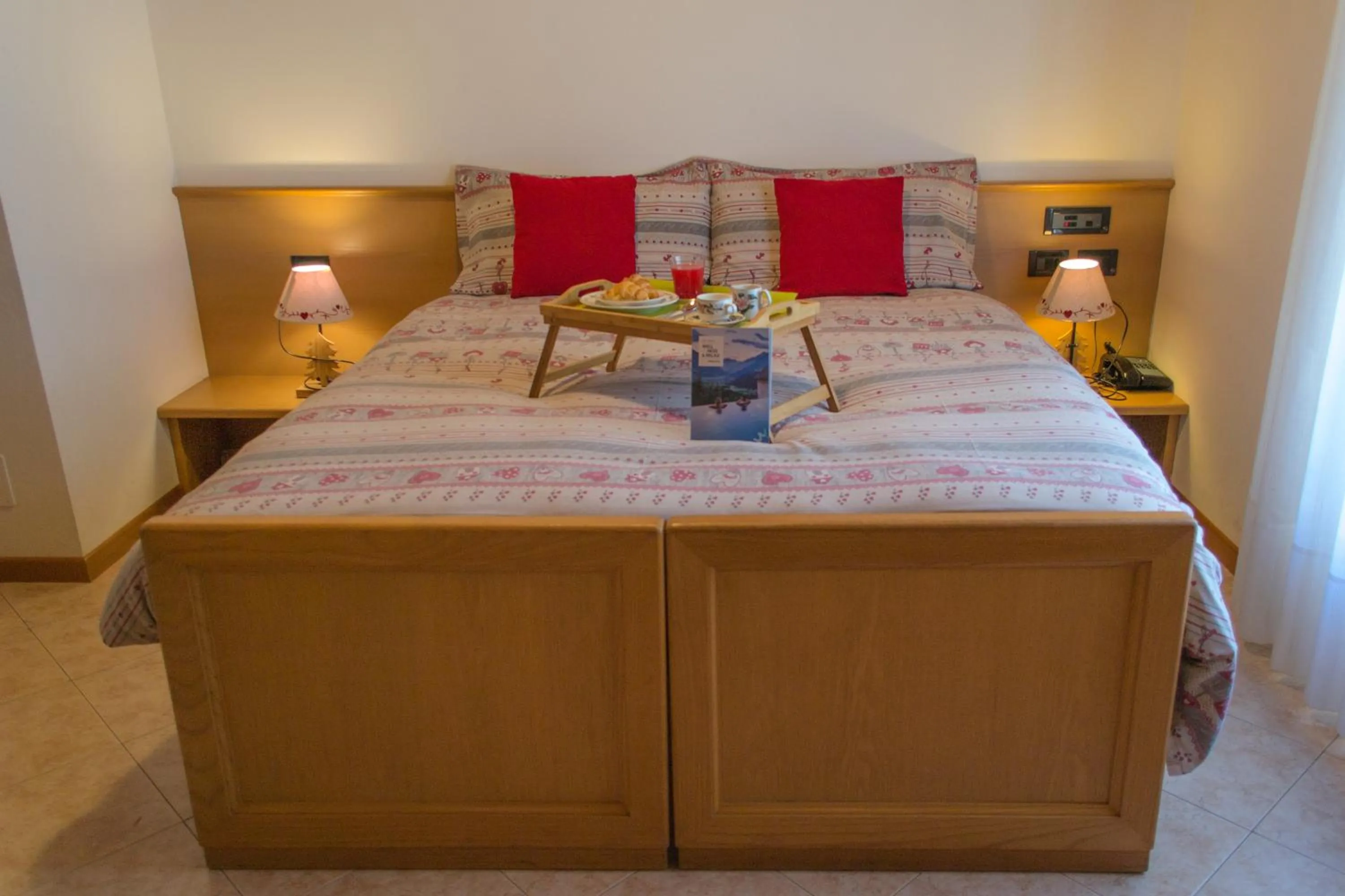 Photo of the whole room, Bed in Meublè Rosalpina