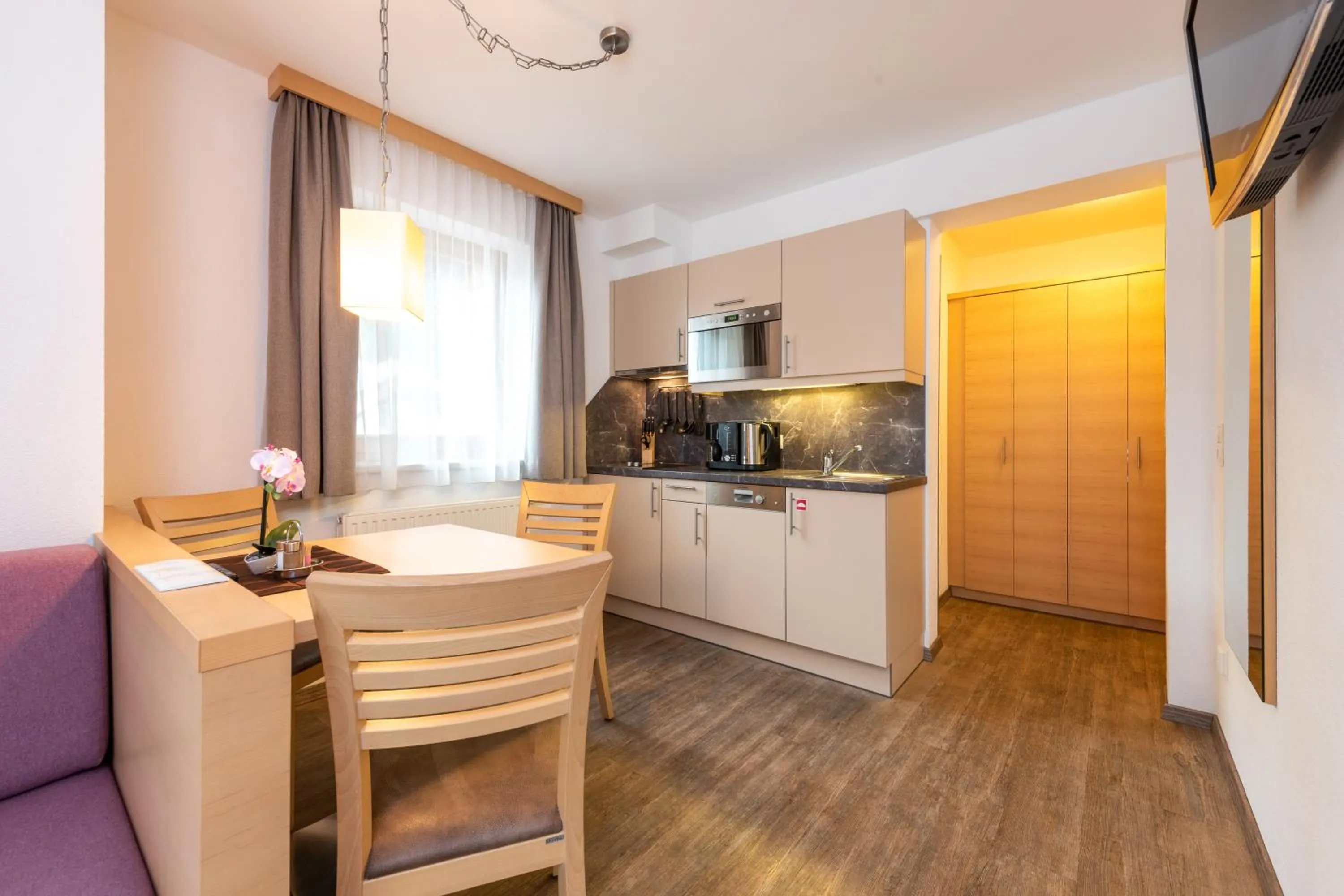 Kitchen or kitchenette in Alpenresort Thanner