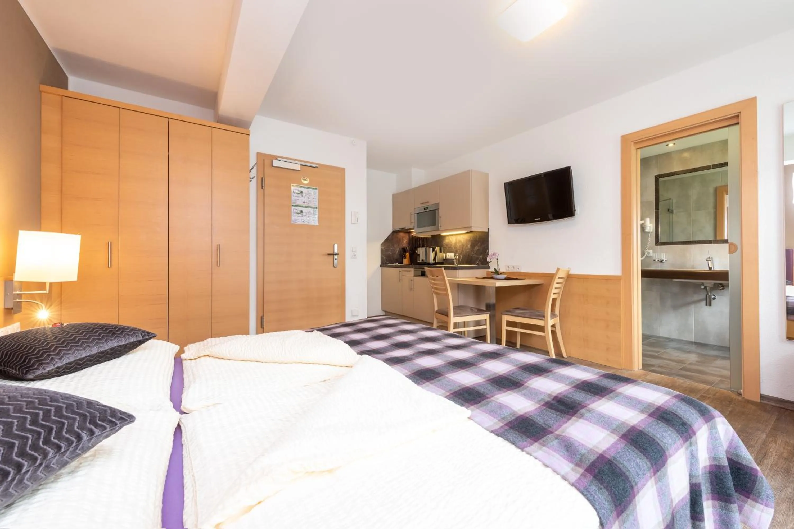 Photo of the whole room, Bed in Alpenresort Thanner