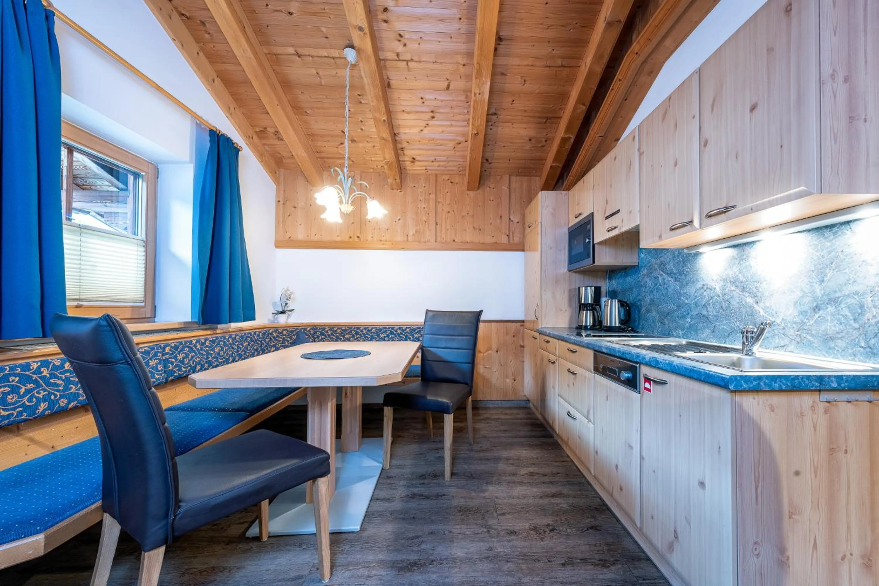 Kitchen or kitchenette in Alpenresort Thanner