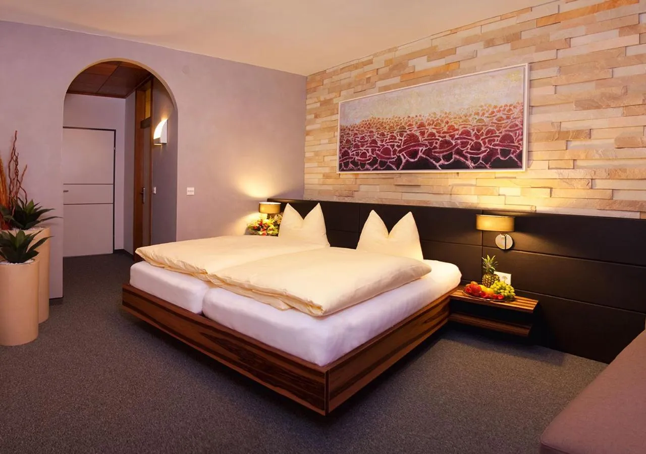 Photo of the whole room, Bed in Hotel Blumauer