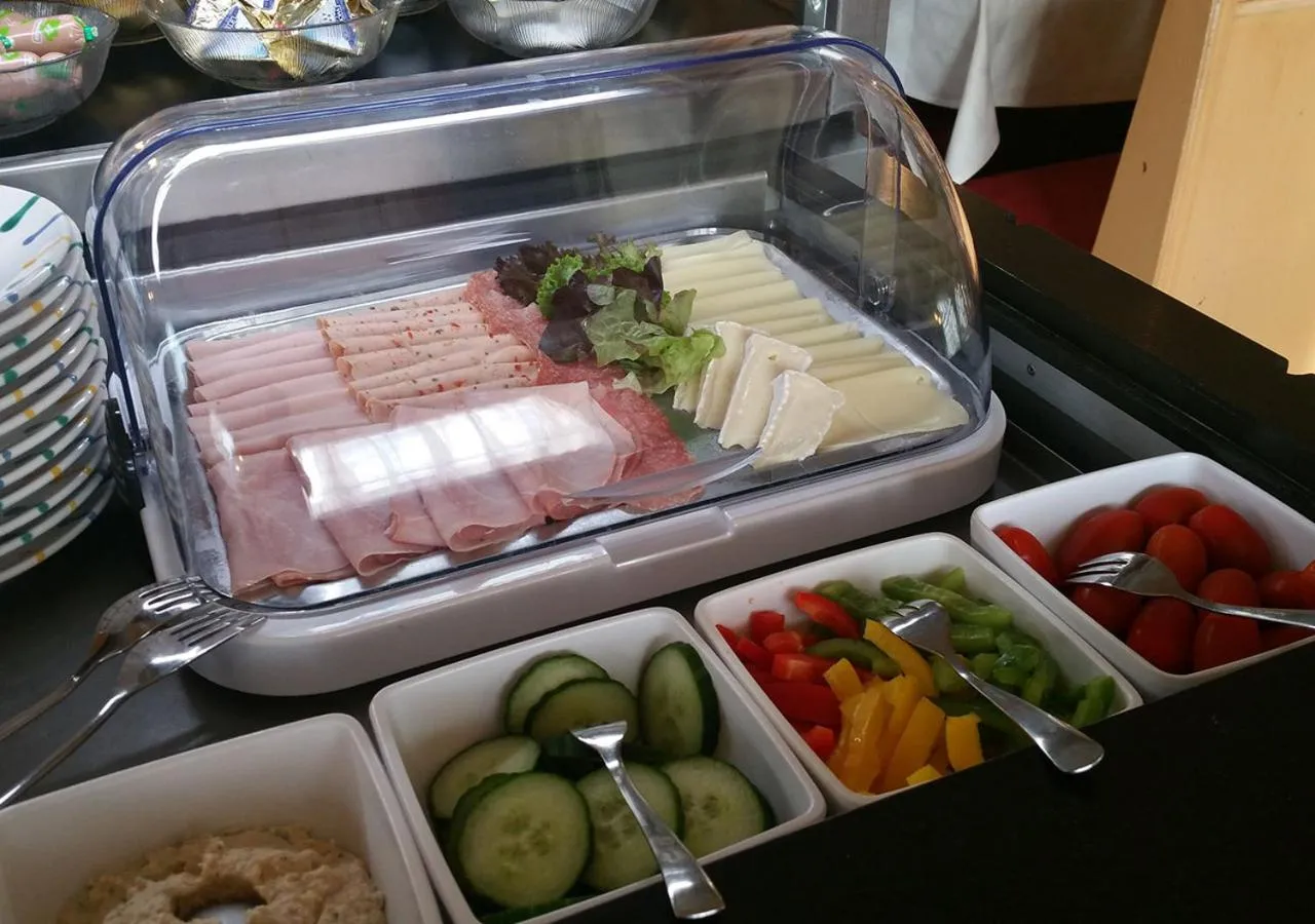 Breakfast in Hotel Blumauer