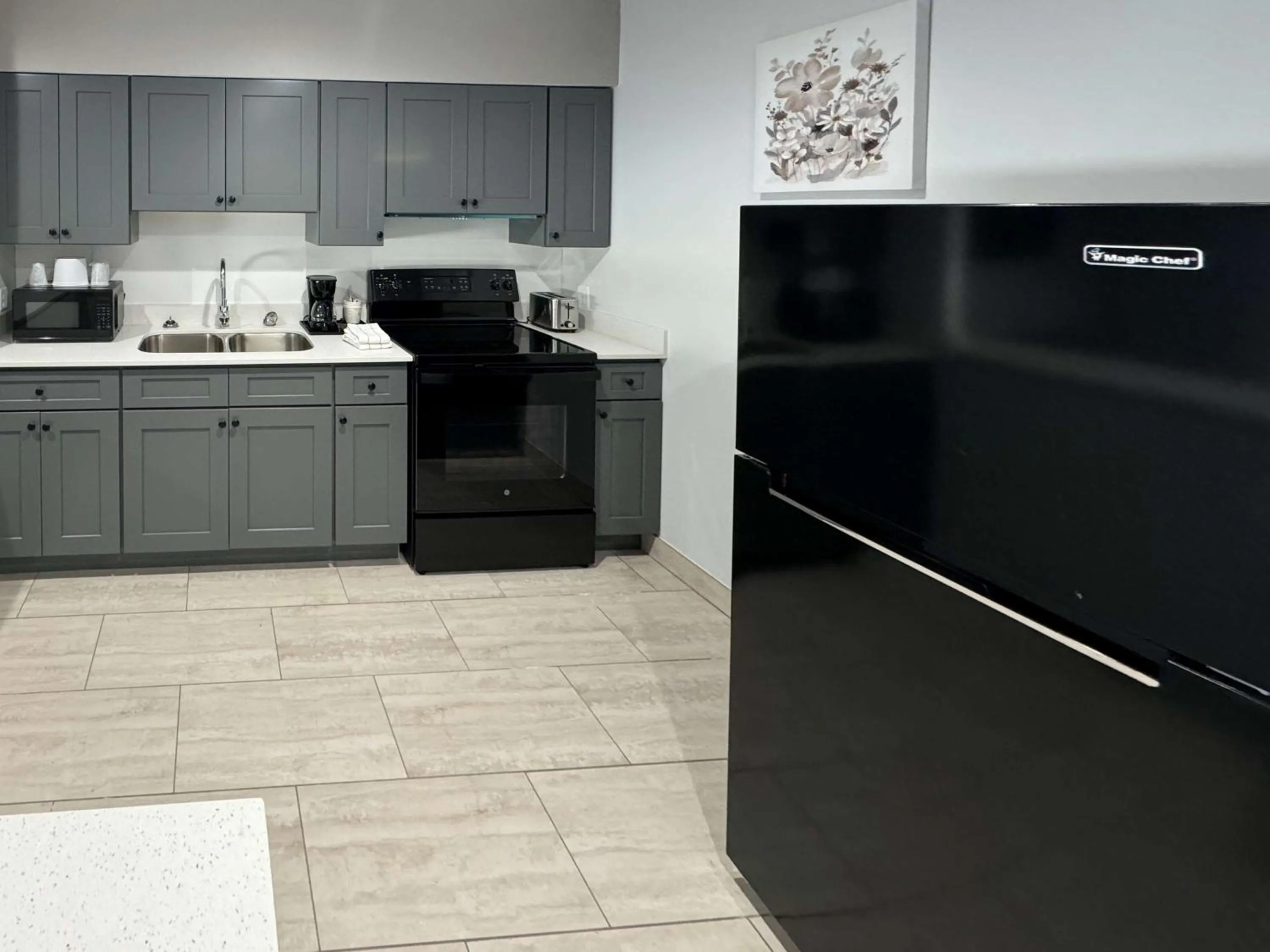 Kitchen or kitchenette in Studio 6-Englewood, FL