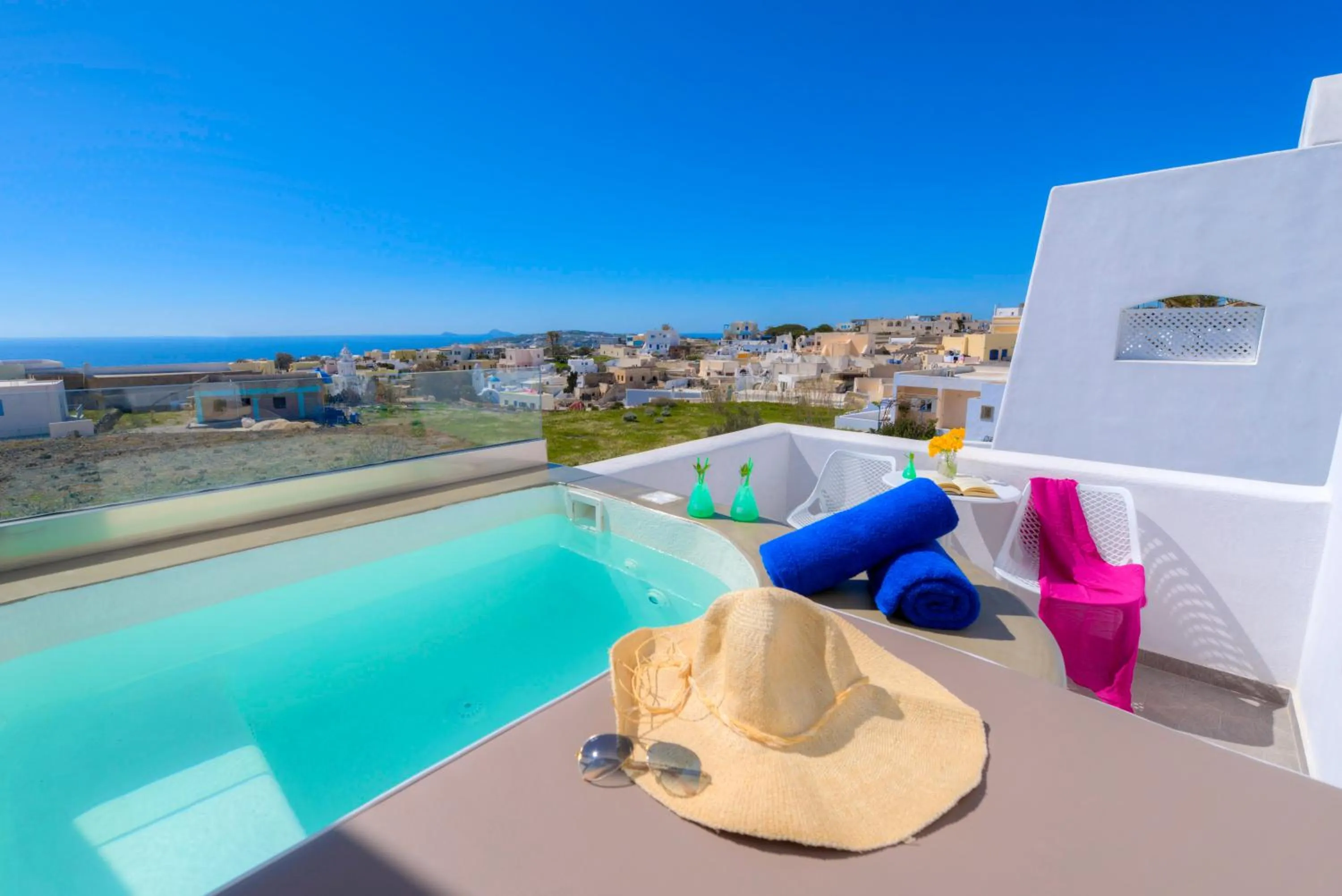 Swimming pool in White Harmony Suites