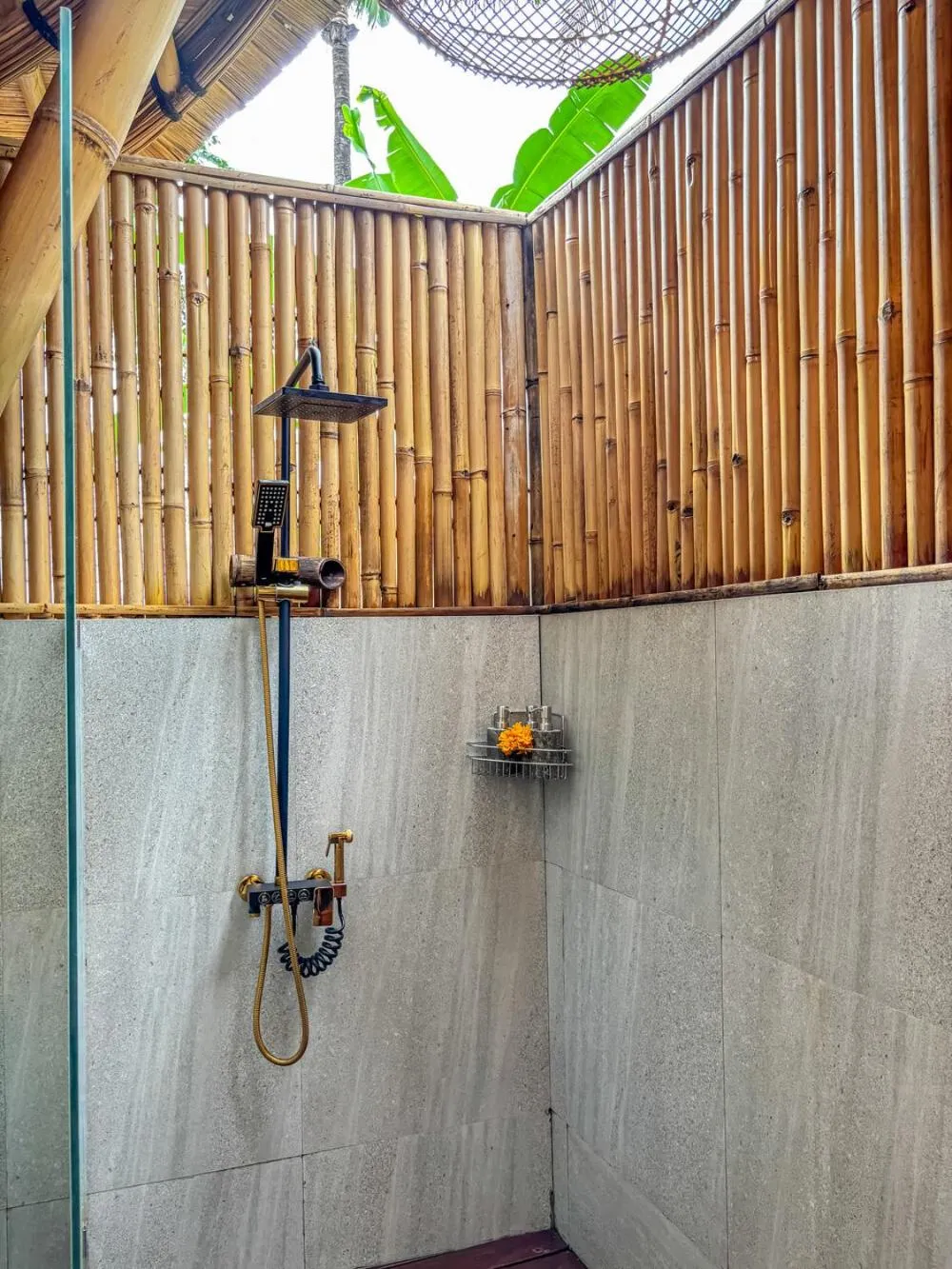 Shower in Wadari Retreat Villa Ubud