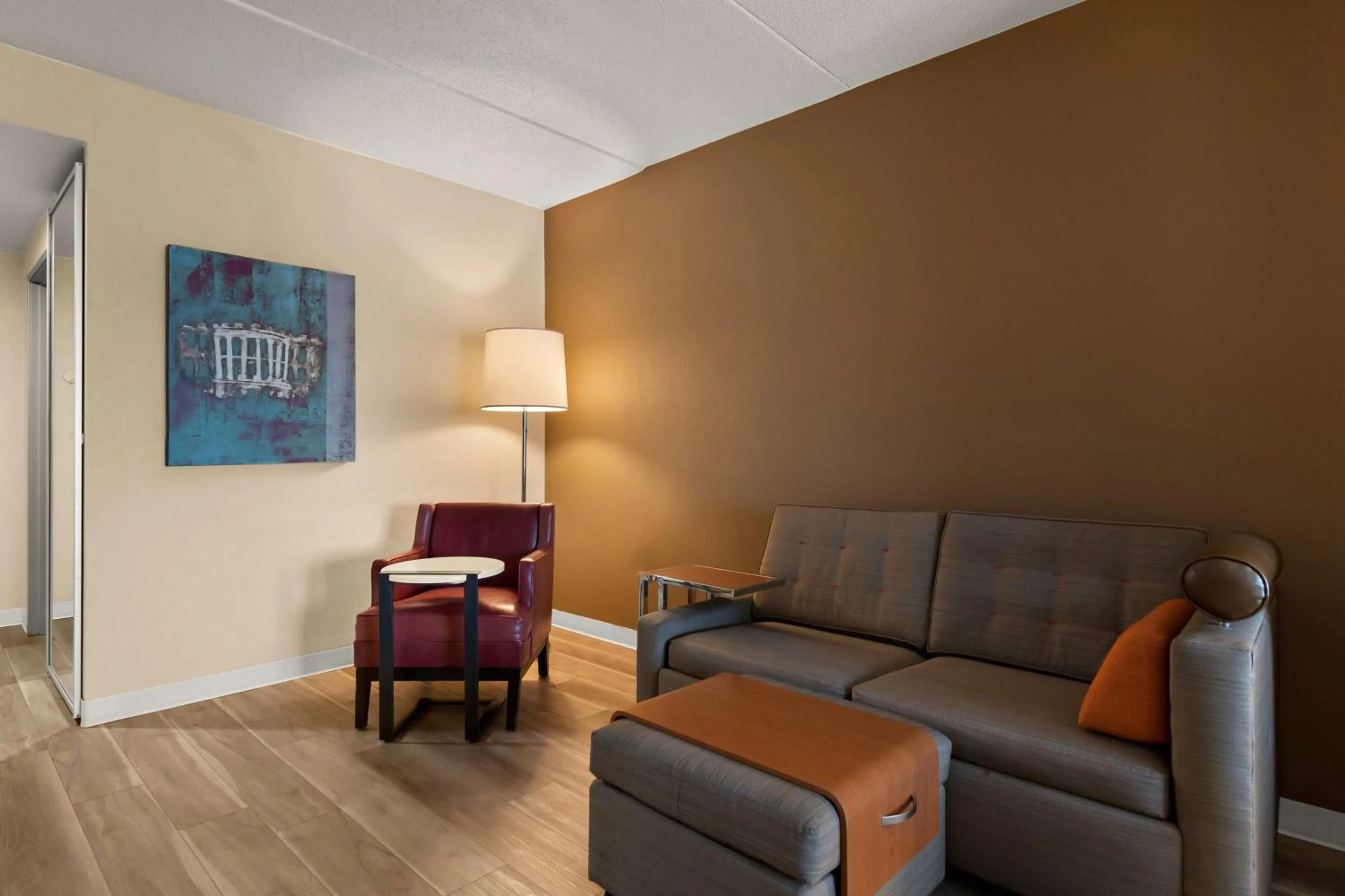 Photo of the whole room in Ramada by Wyndham Harrisburg/Hershey Area