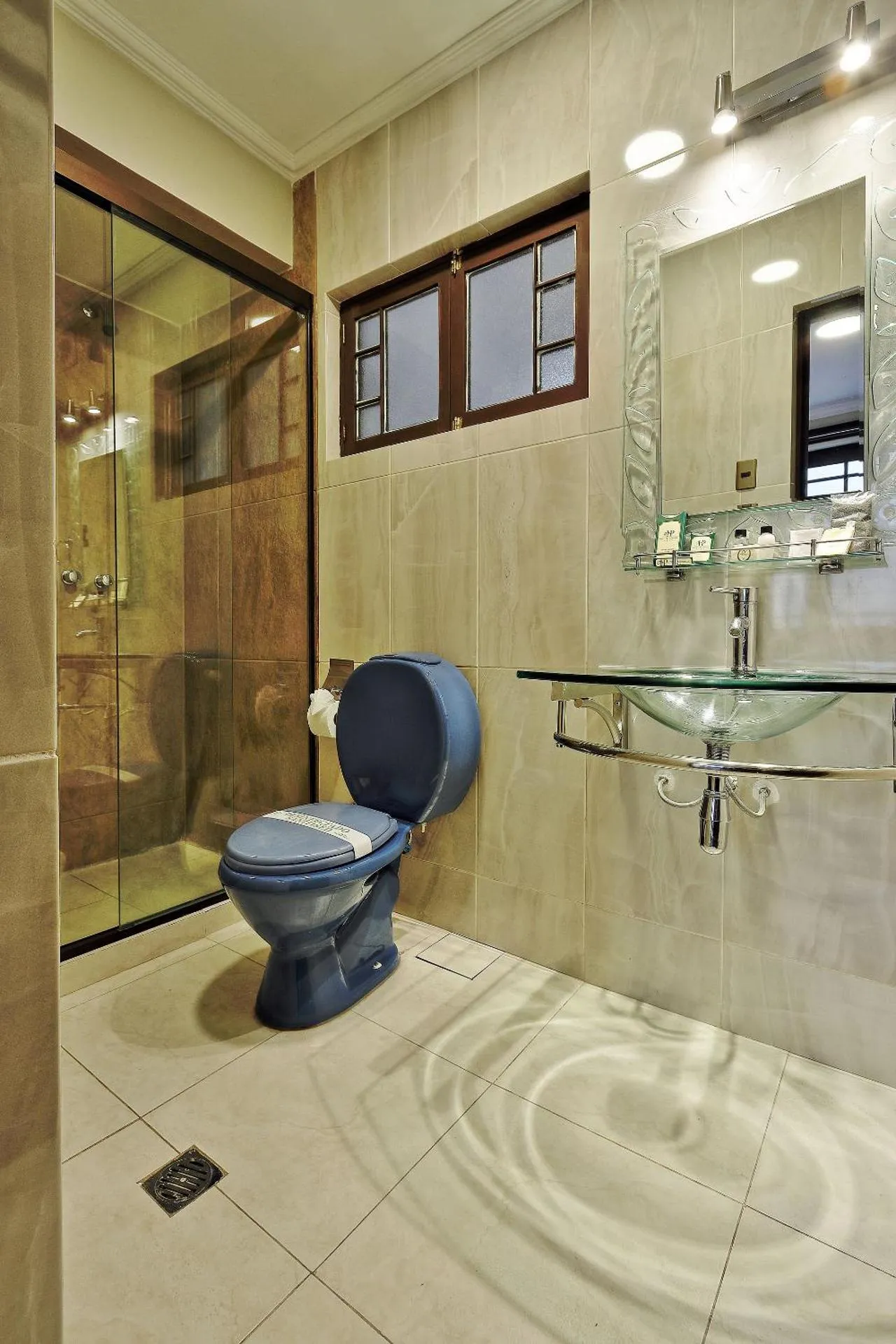 Shower in Hostal Patrimonio - Potosi