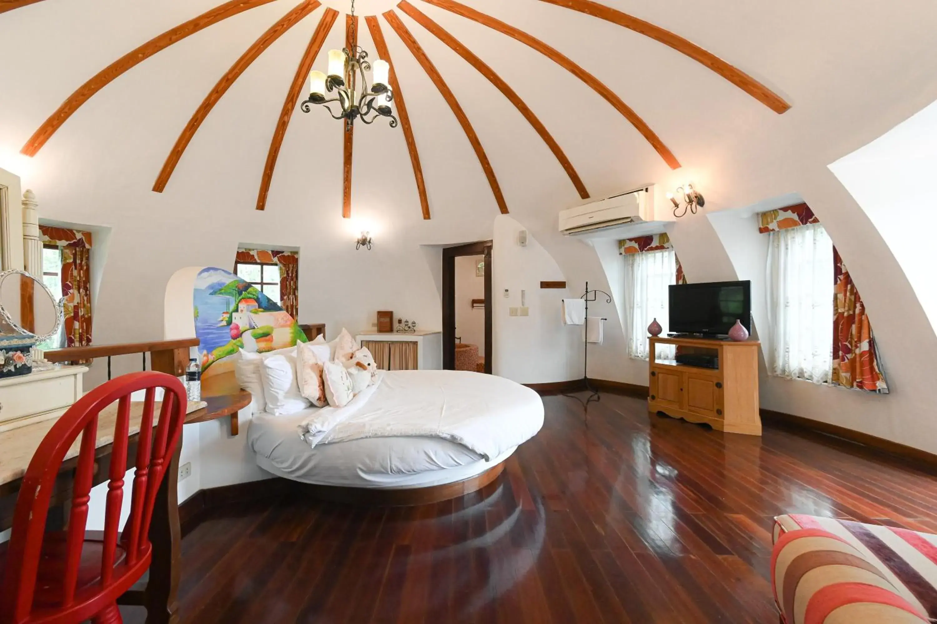 Deluxe Double Room in Swiss Valley Hip Resort Deluxe Double Room in Swiss Valley Hip Resort