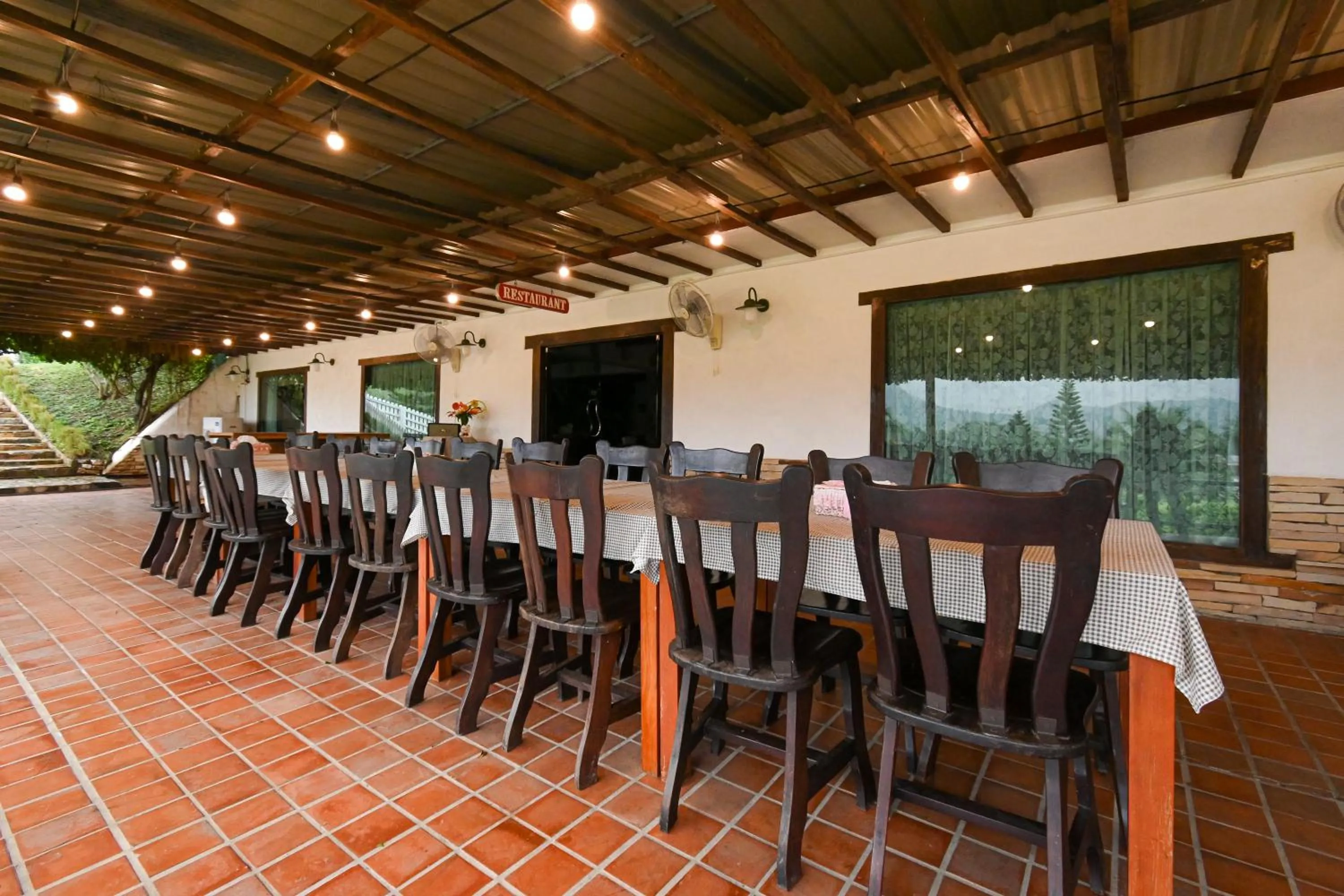 Restaurant/places to eat in Swiss Valley Hip Resort