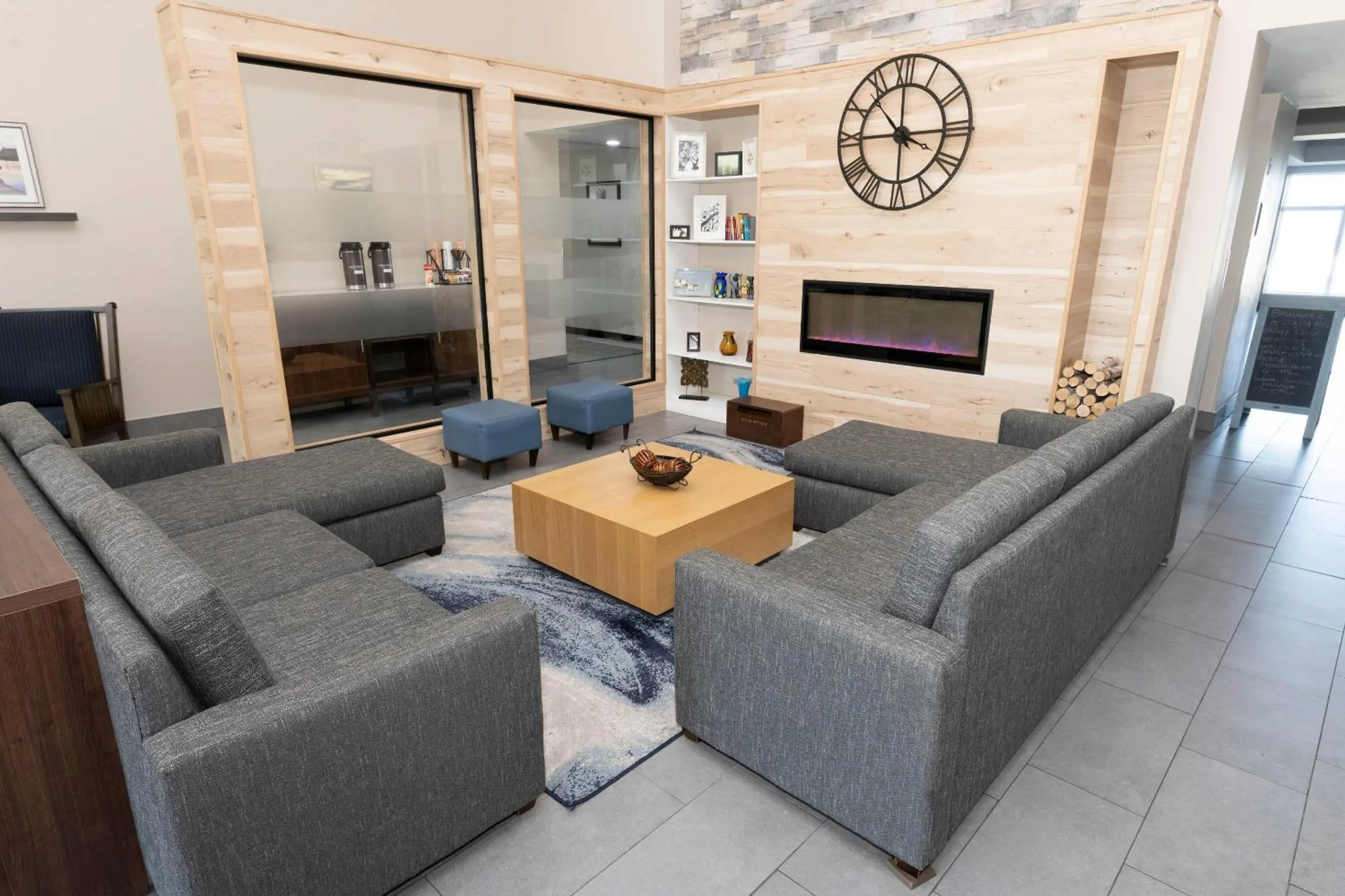 Lobby or reception in Country Inn & Suites by Radisson, Harrisburg - Hershey West, PA