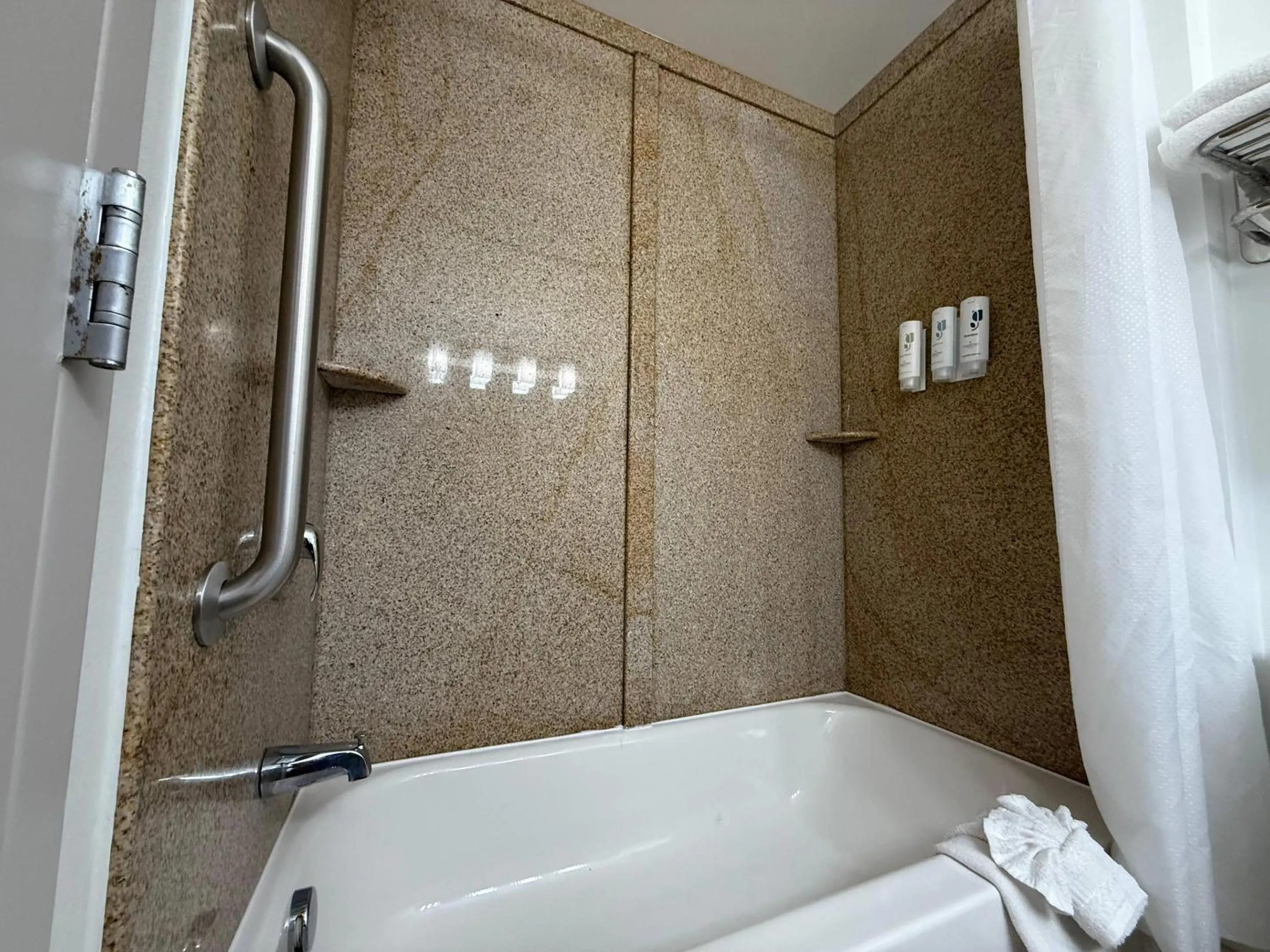 Bedroom in Country Inn & Suites by Radisson, Harrisburg - Hershey West, PA