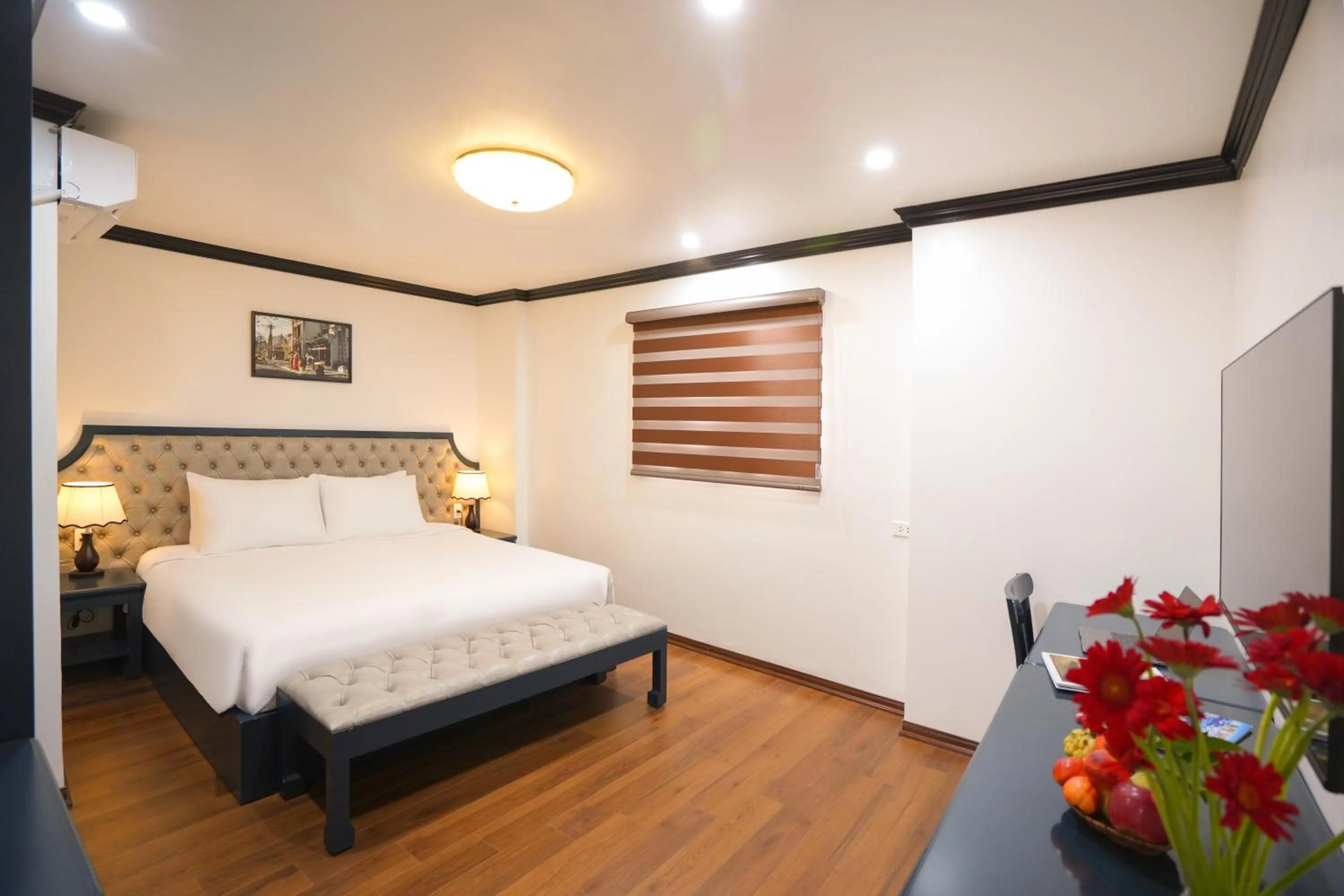 Bed in Du Palace Hotel & Travel