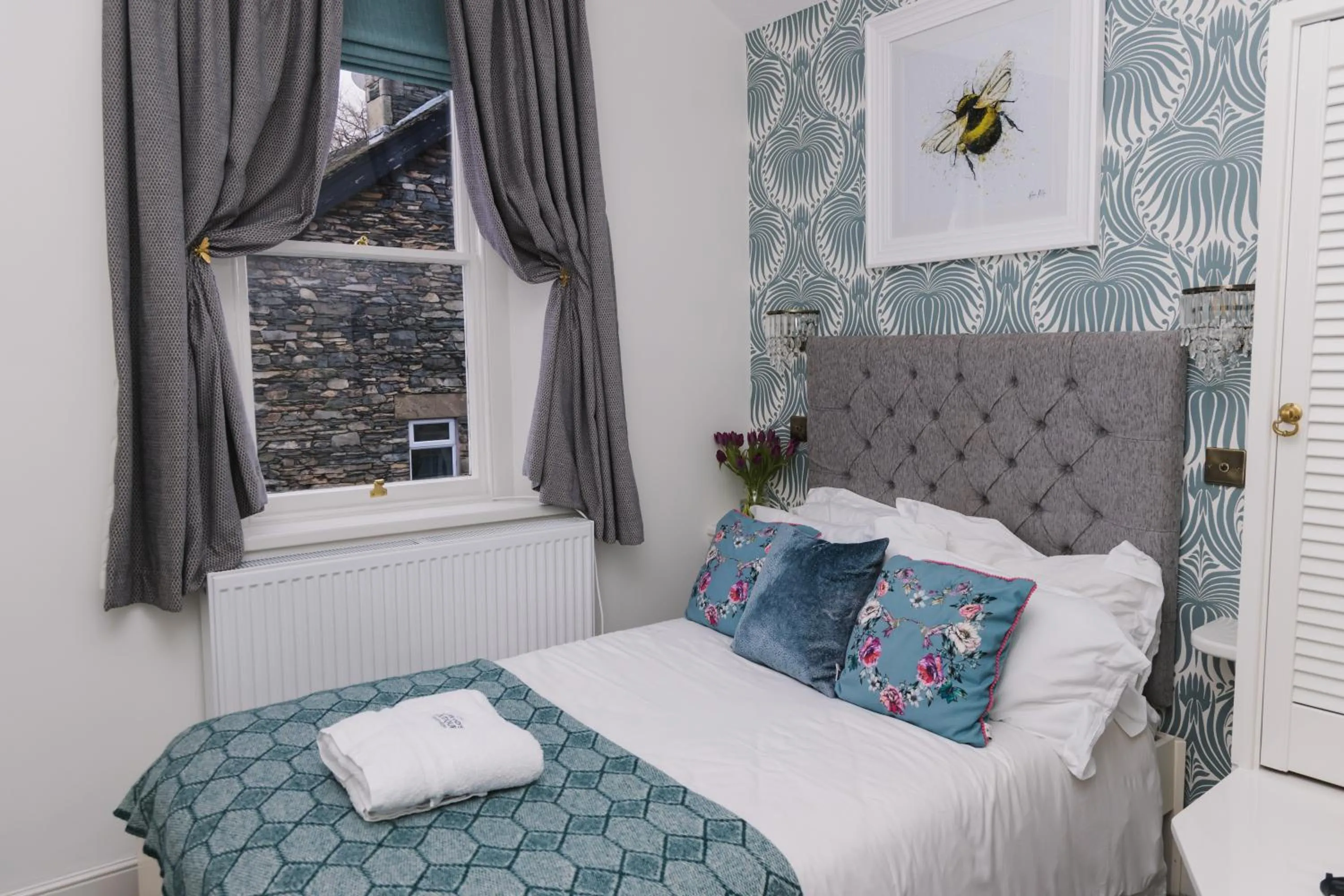 Bed in Denecrest Guest House