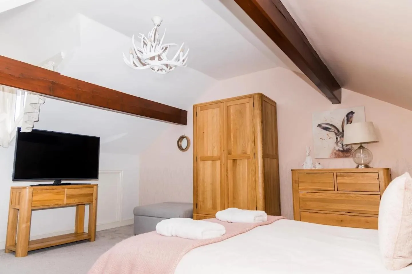 Bed in Denecrest Guest House