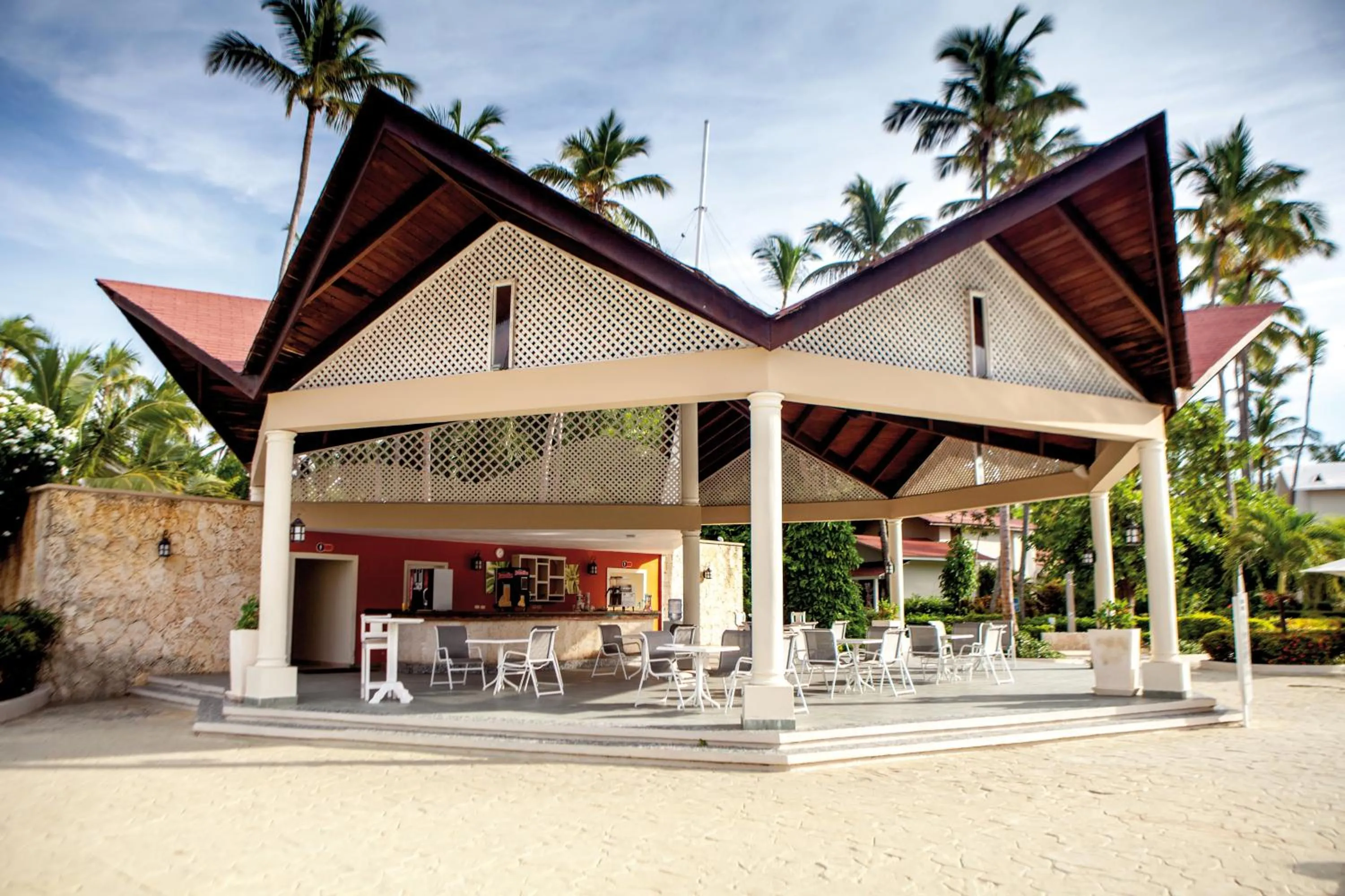 Lounge or bar in Vista Sol Punta Cana Beach Resort & Spa - All Inclusive