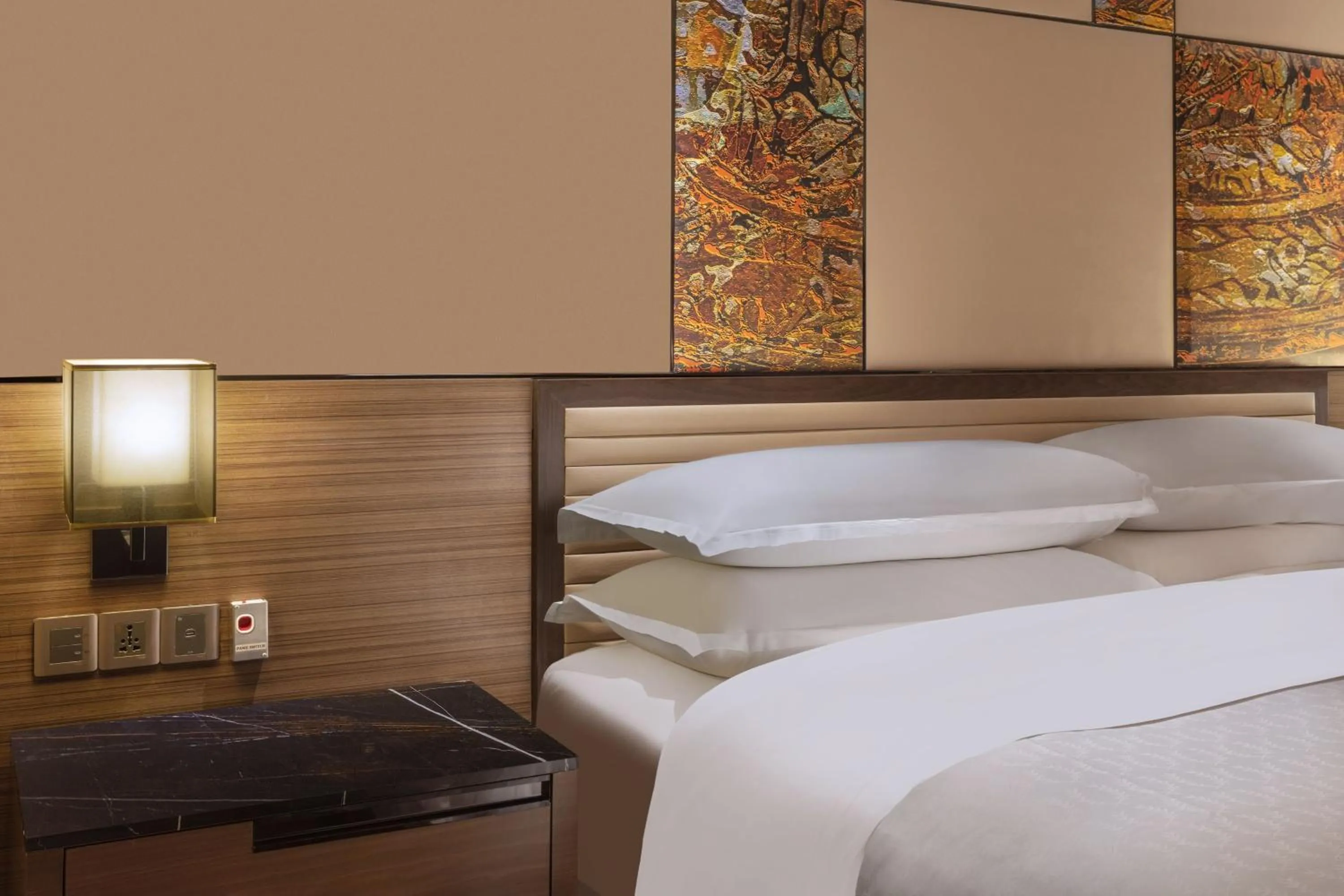 Photo of the whole room, Bed in Sheraton Grand Bengaluru Whitefield Hotel & Convention Center