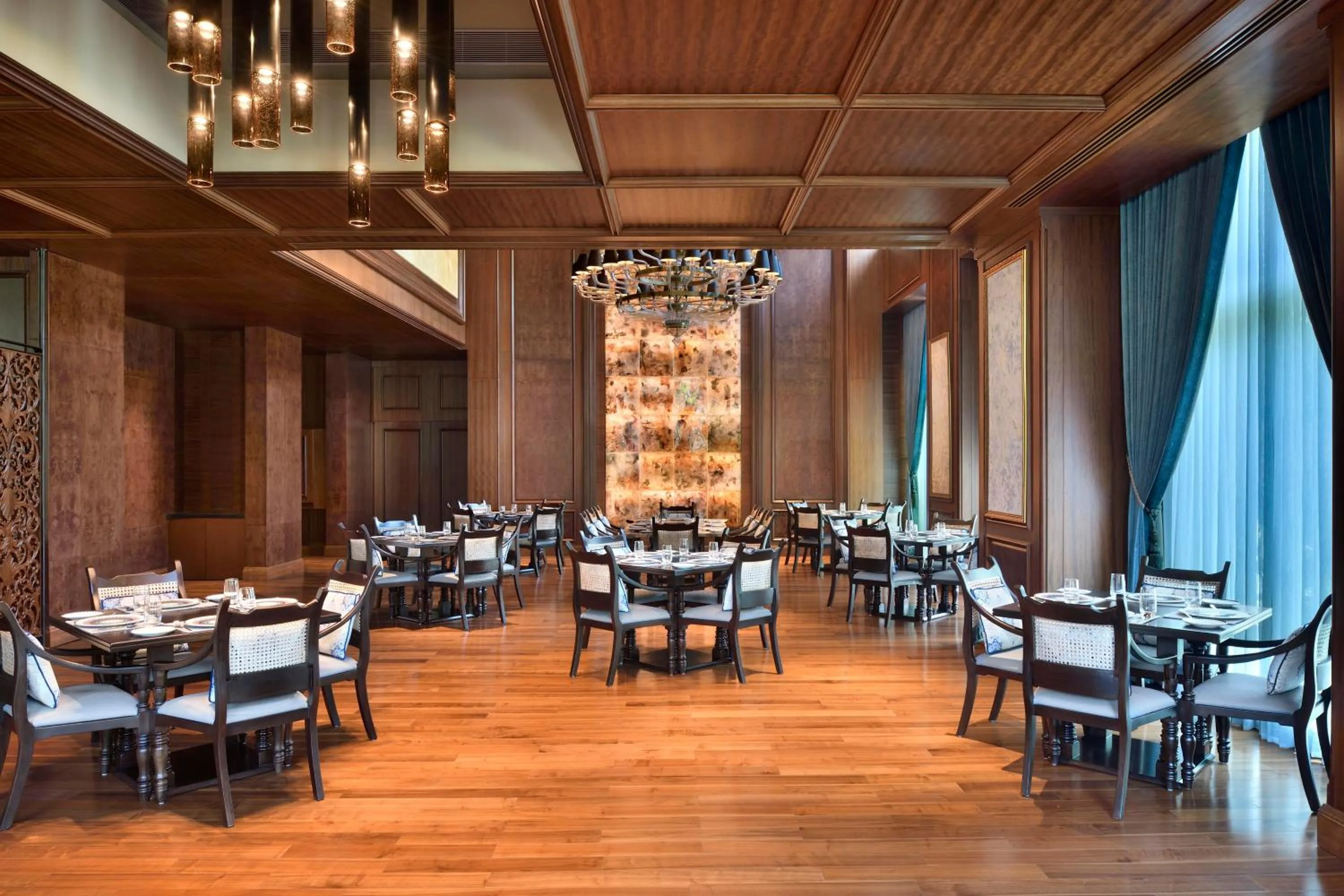 Restaurant/places to eat in Sheraton Grand Bengaluru Whitefield Hotel & Convention Center