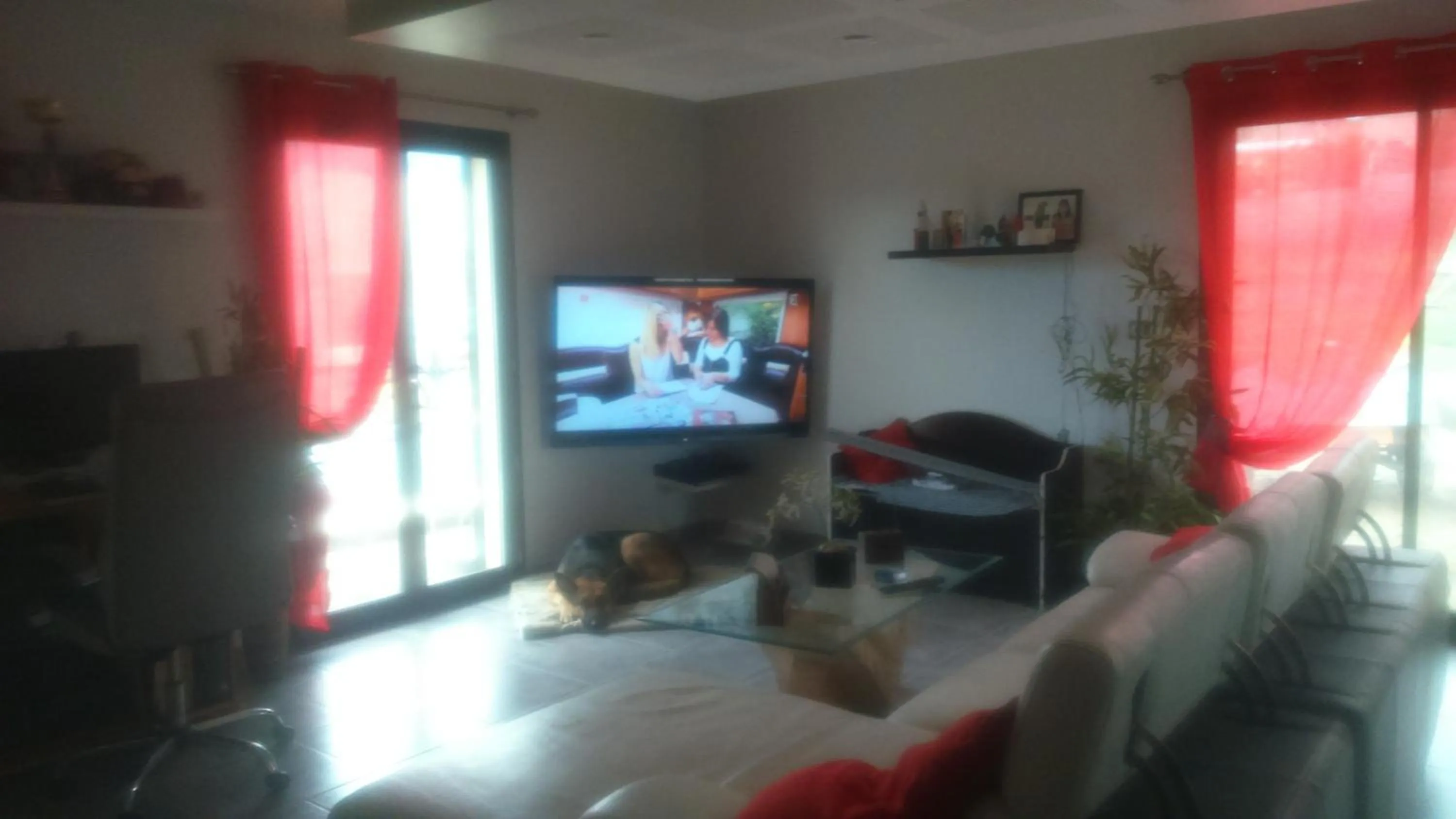 Living room, Bed in Entre mer et montagne