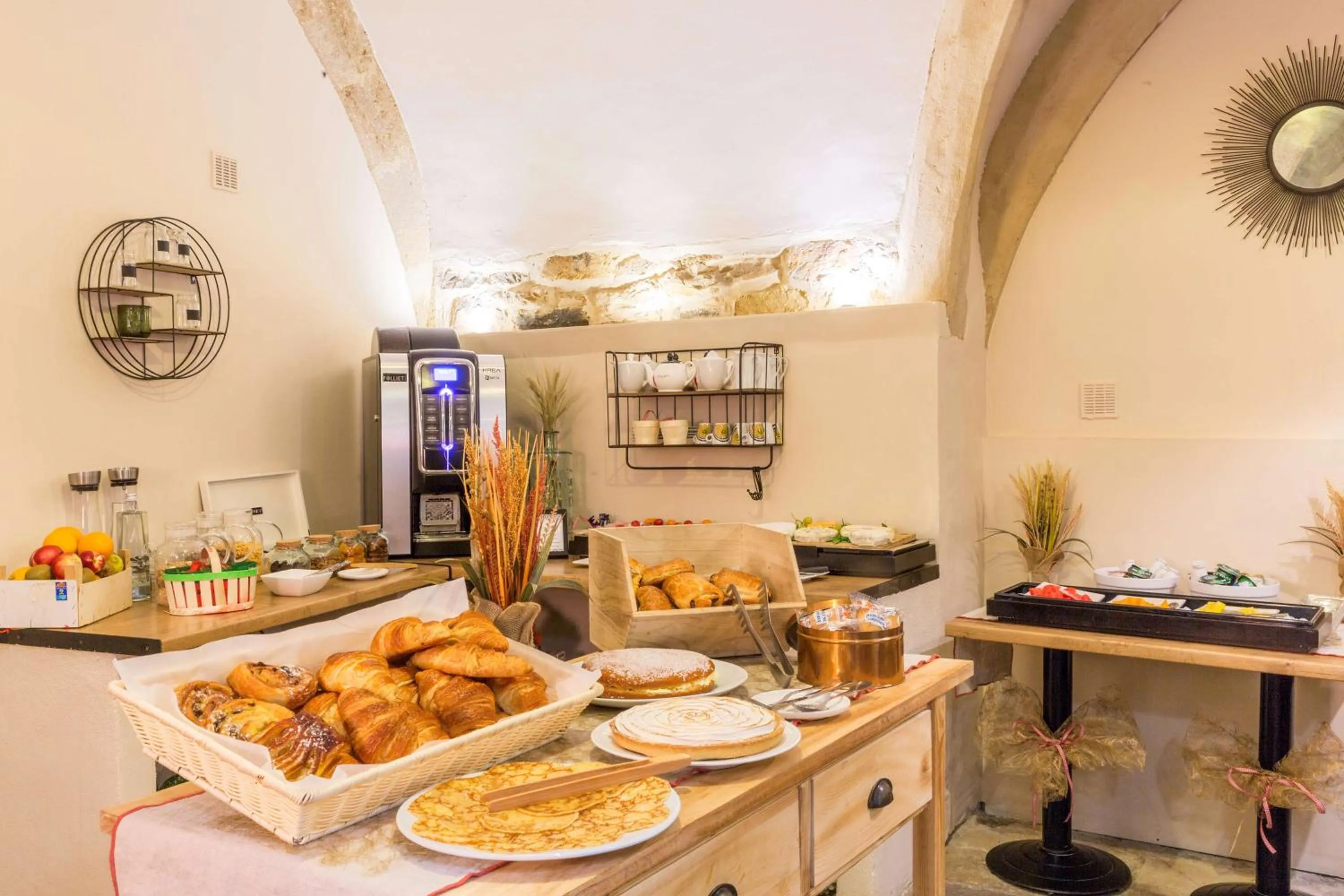 Restaurant/places to eat in Best Western Marquis de la Baume