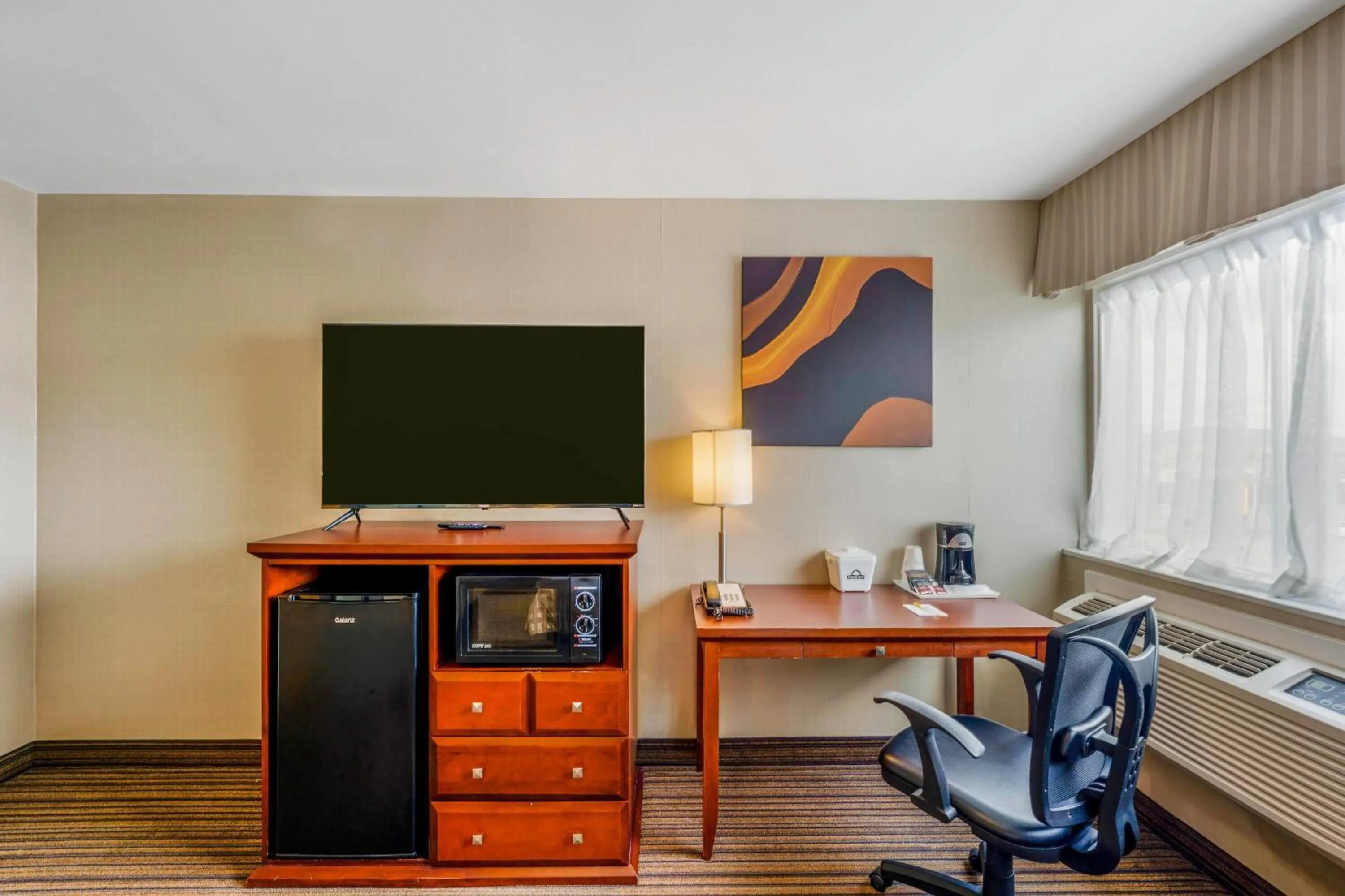 Bed in Days Inn by Wyndham Terrace