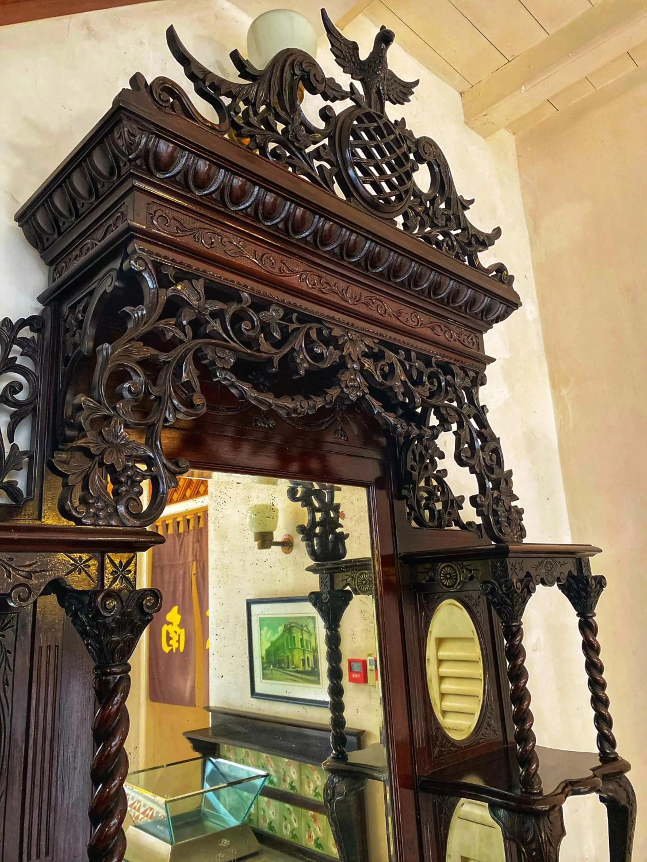 Decorative detail in Nam Keng Hotel Penang