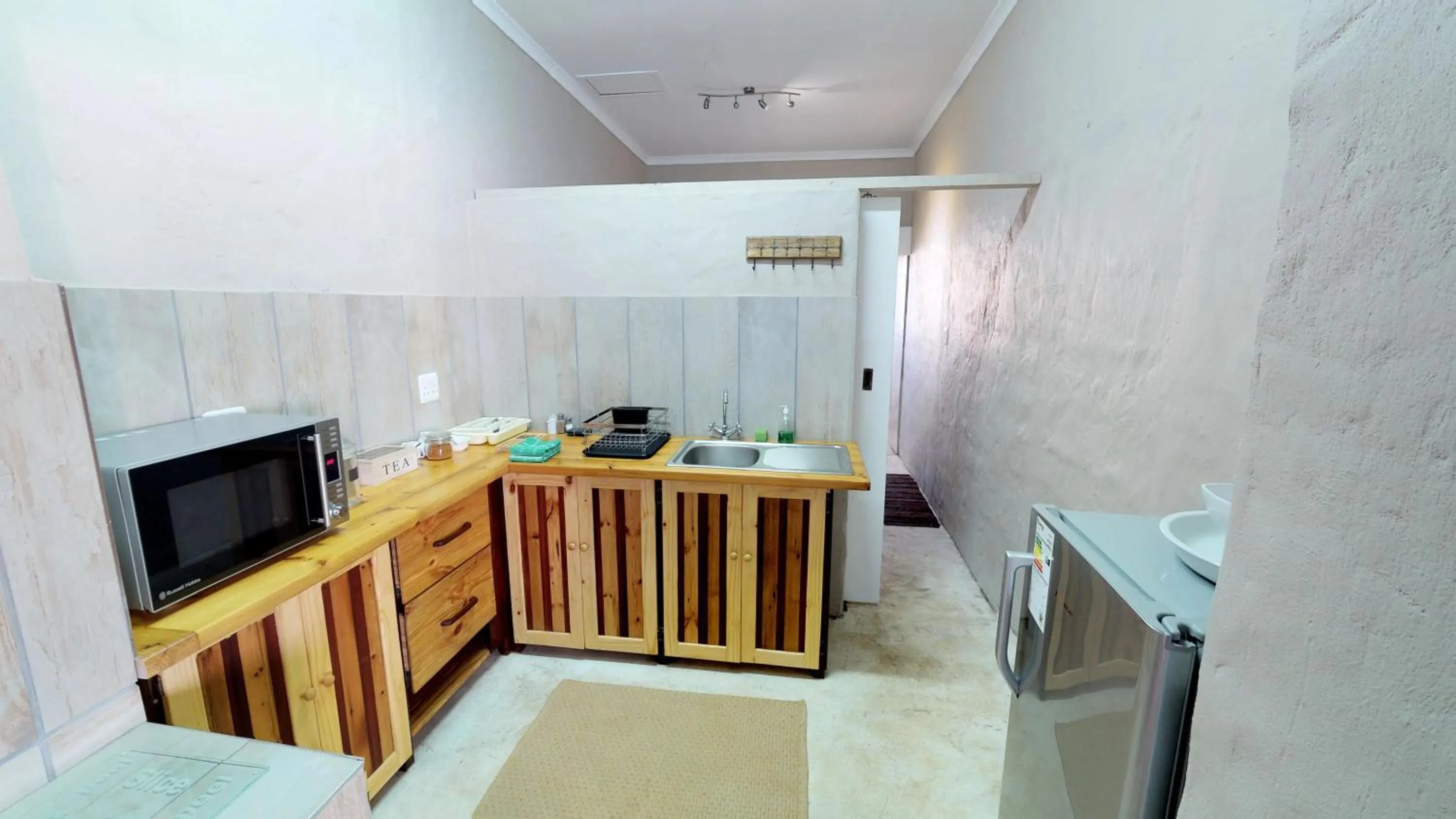 Kitchen or kitchenette in Swartberg Pass Cottages - Kobus Se Gat