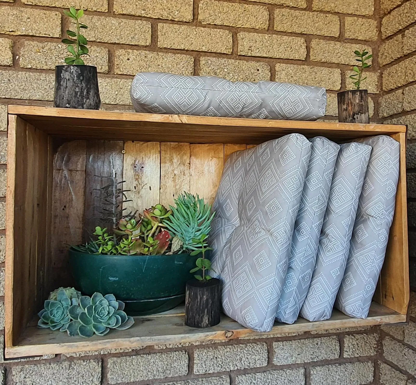 Seating area in Eldorado Lodge CC