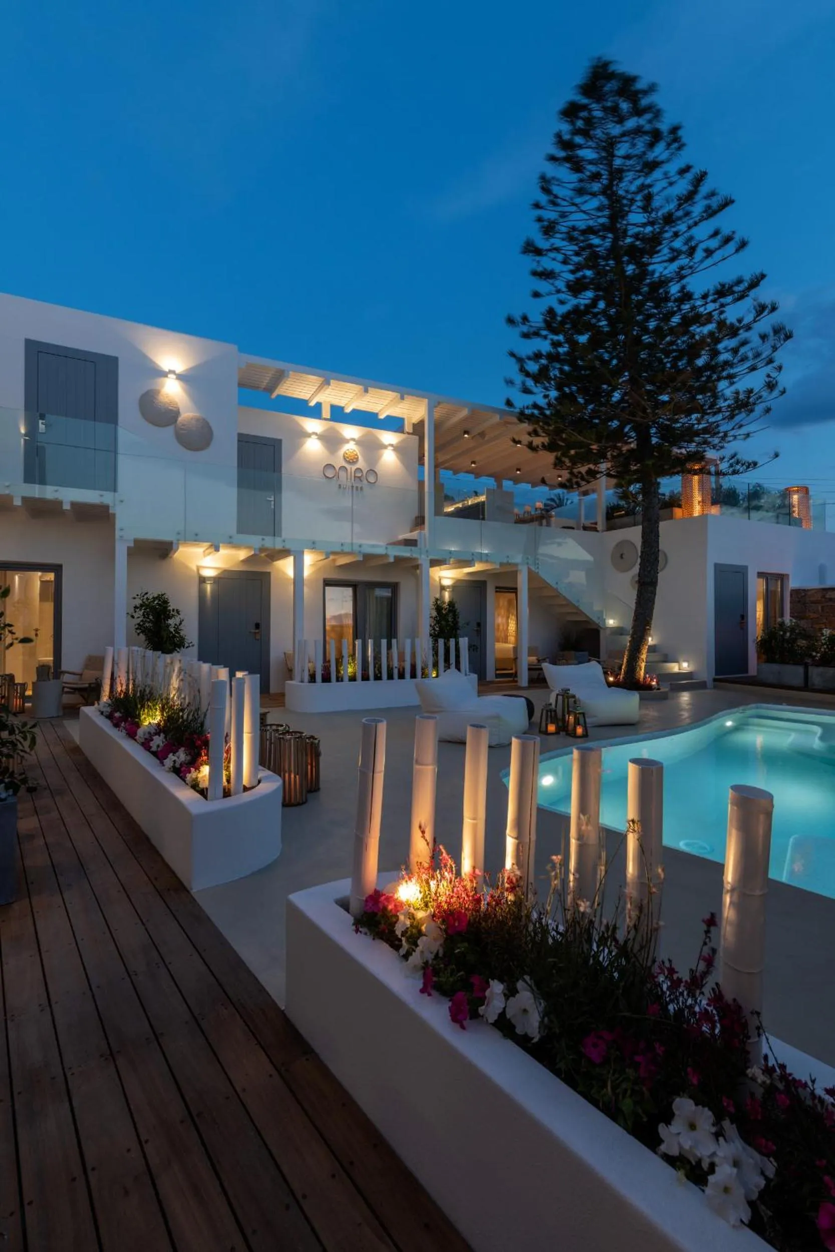 Property building in Oniro Suites