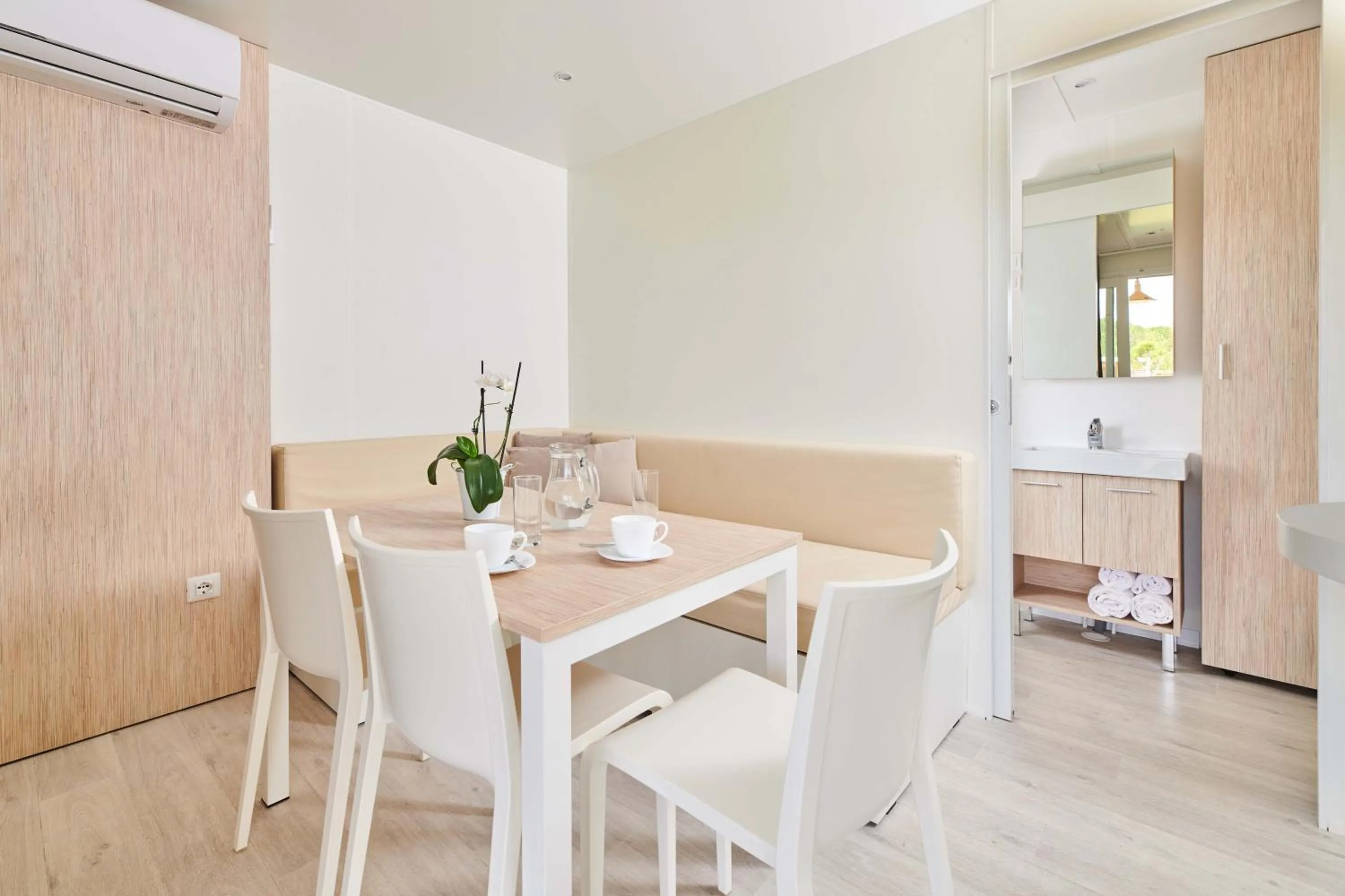 Dining area in Camping Stella Maris Mobile Homes