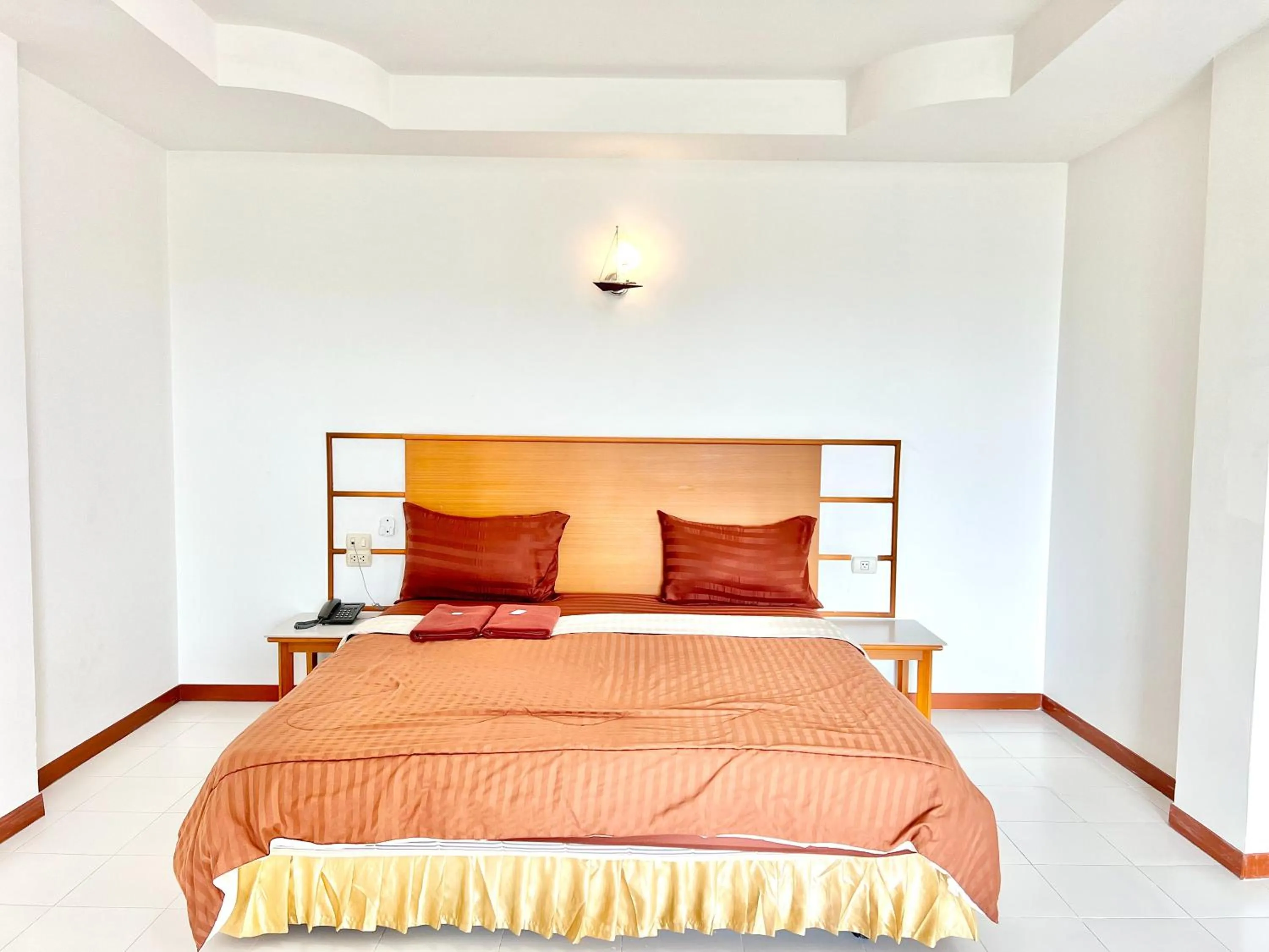 Bedroom, Bed in BT Grand Condotel