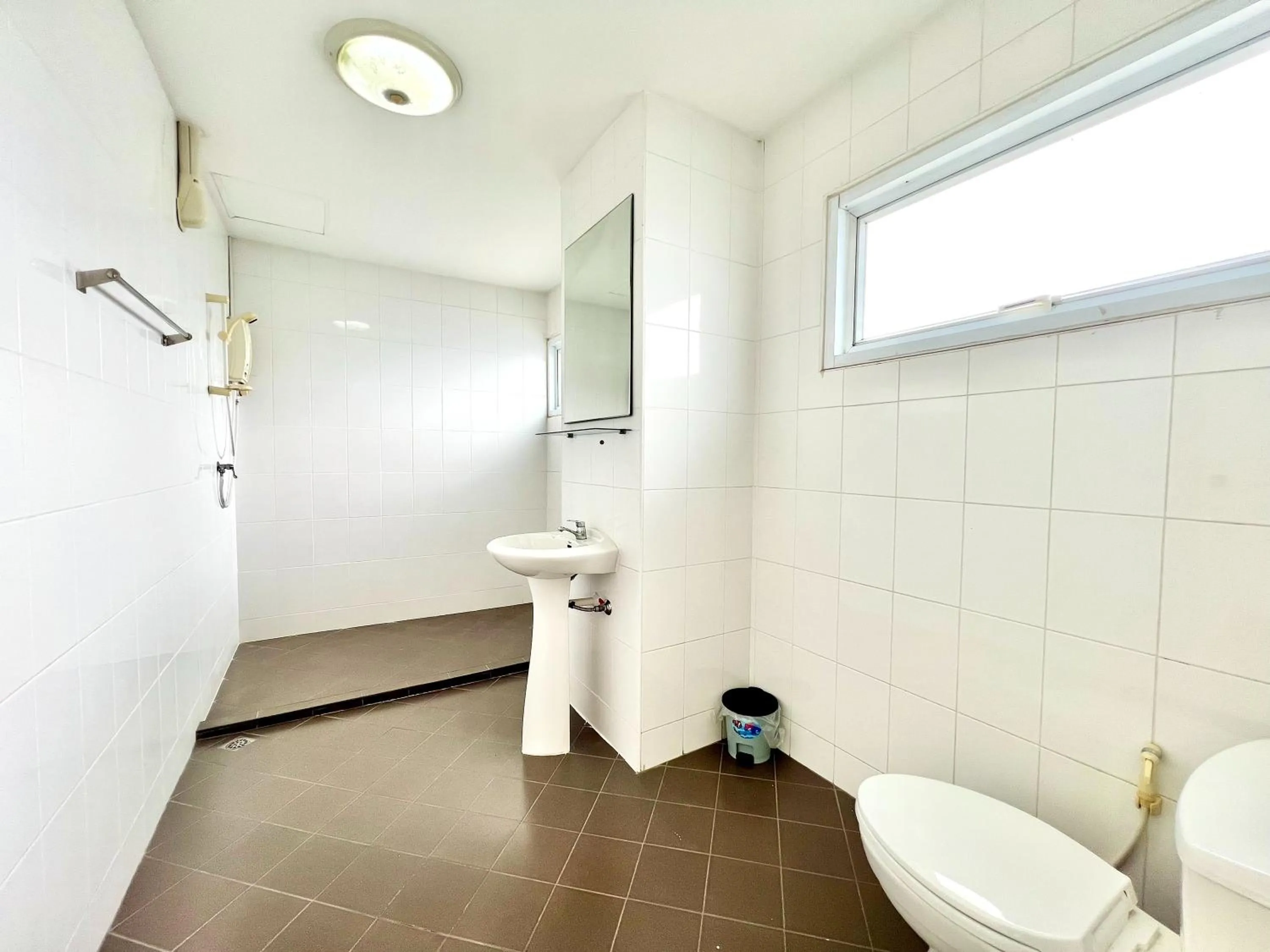 Shower in BT Grand Condotel