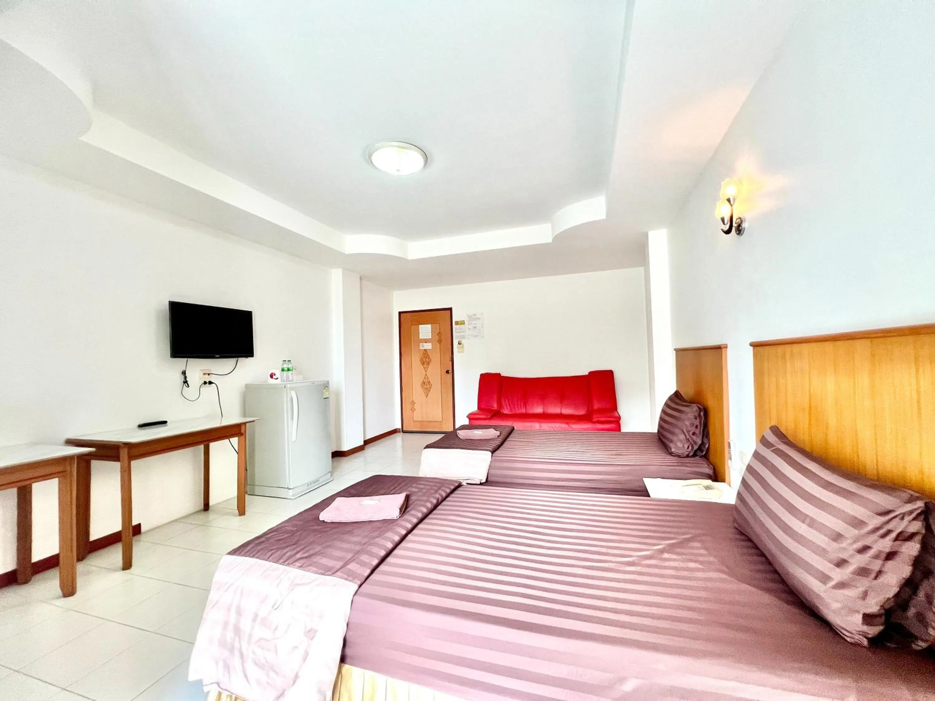 Bedroom, Bed in BT Grand Condotel