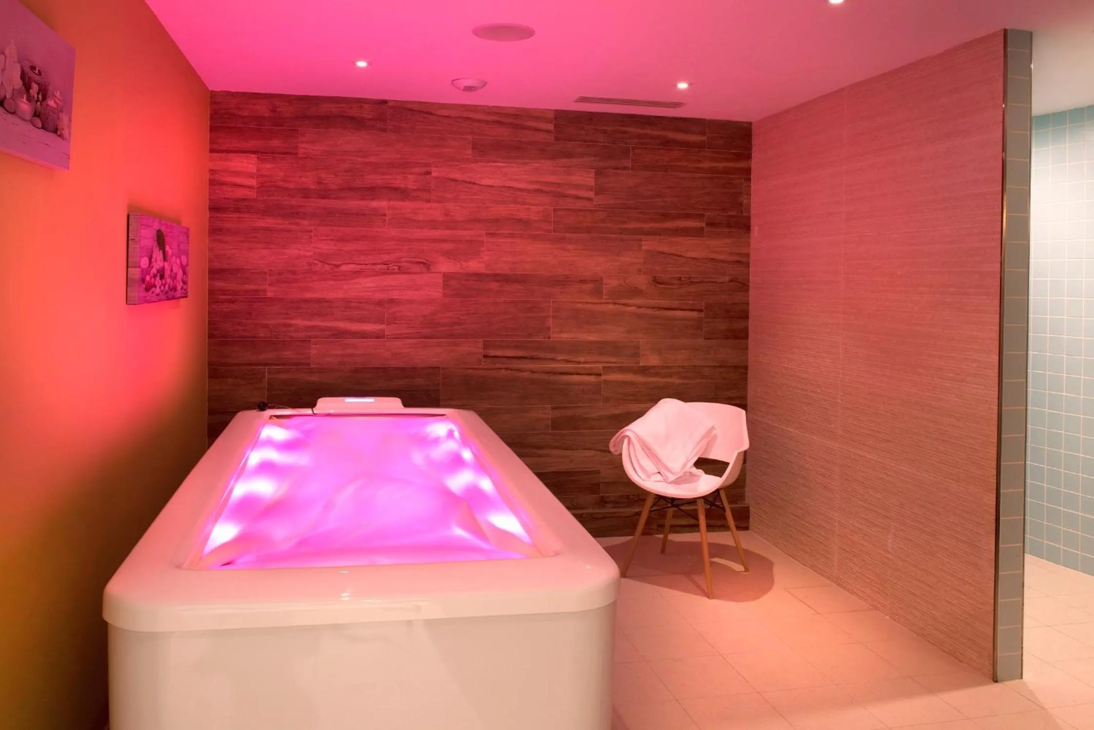 Massage in Domitys La Palombine