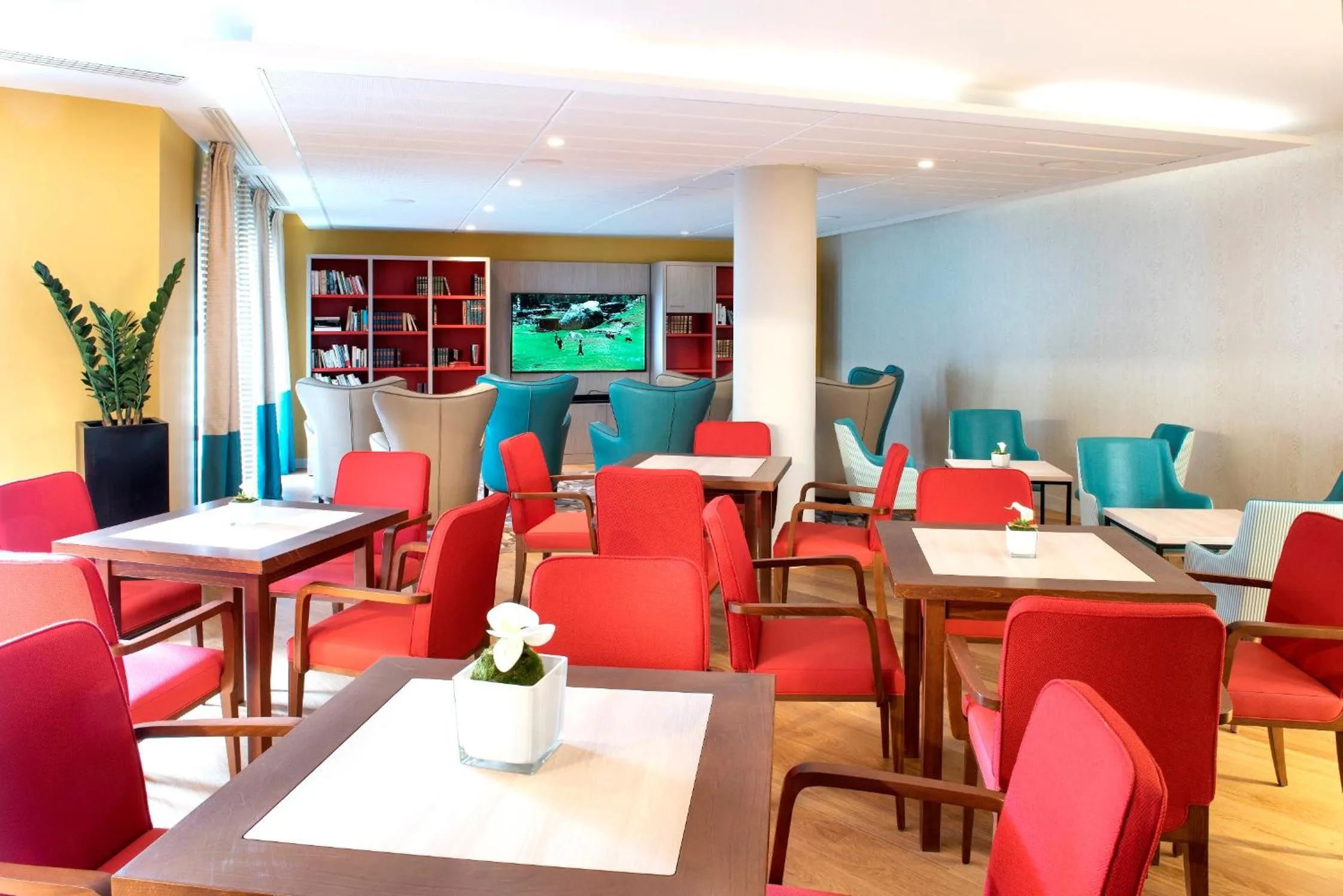 Communal lounge/ TV room in Domitys La Palombine